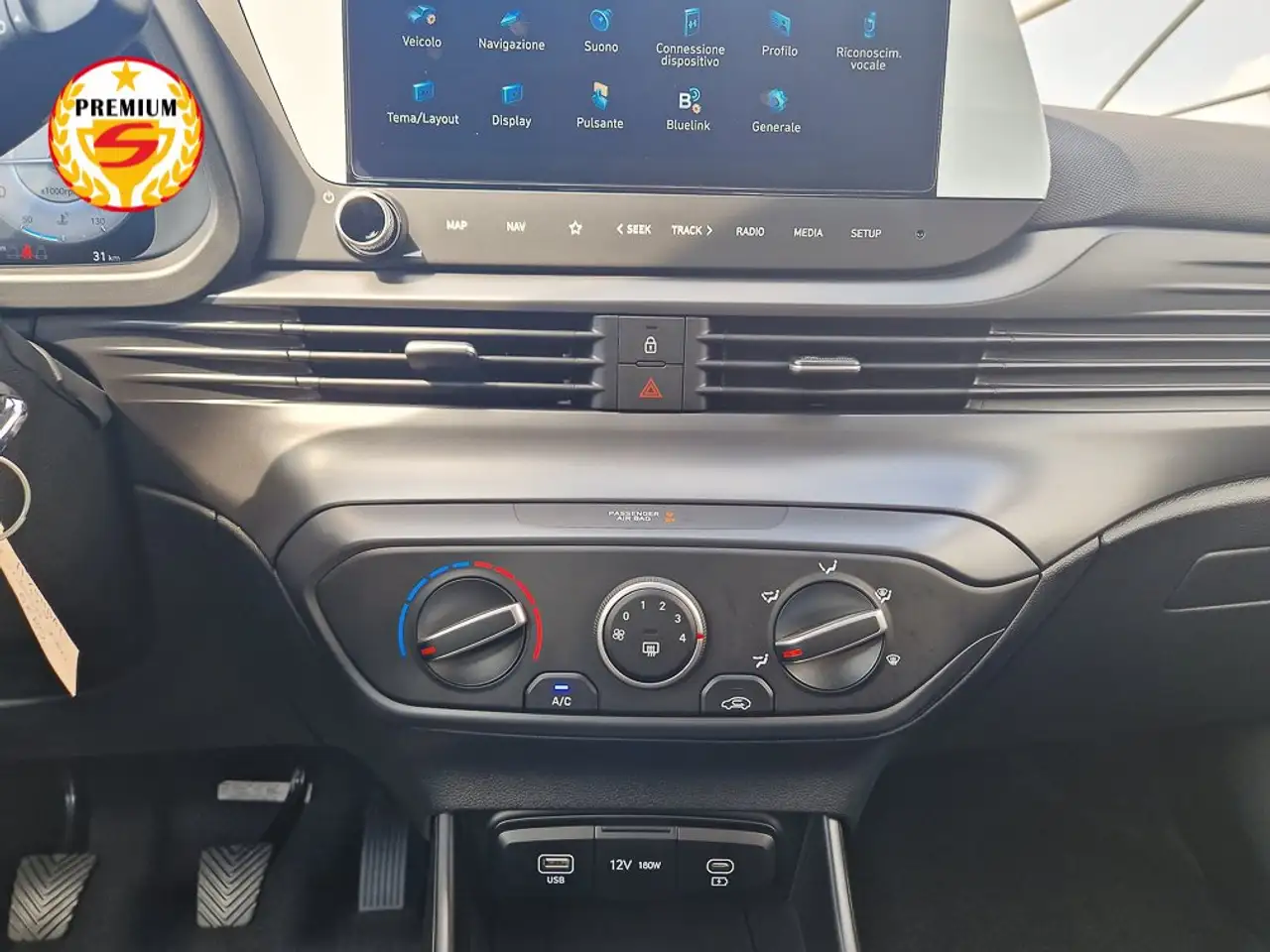 Hyundai i20 1.2 79cv mpi Connectline / TELECAMERA 12