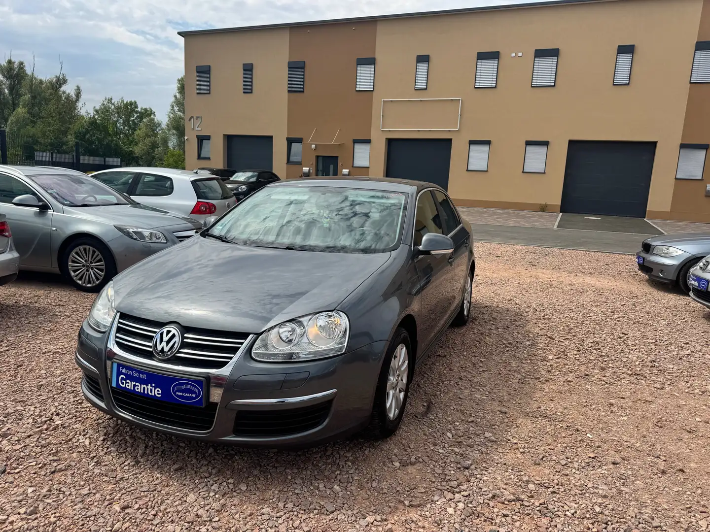 Volkswagen Jetta Comfortline ein Jahr Garantie neu tüv Gris - 2