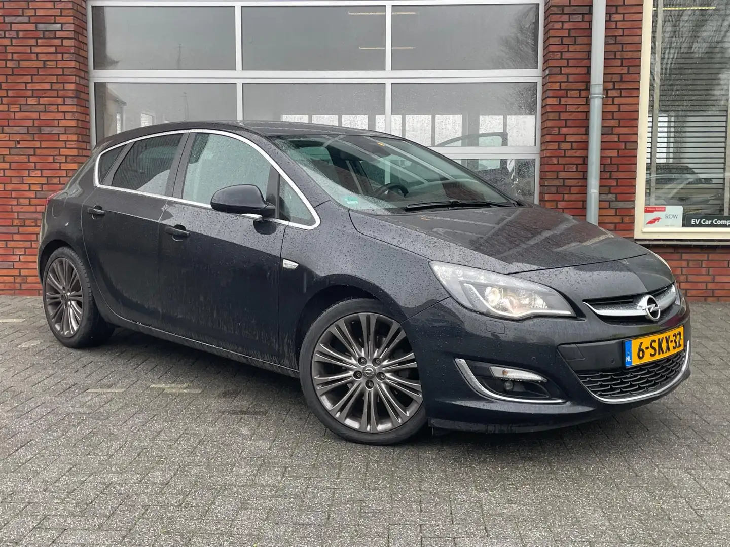 Opel Astra 2.0 CDTi Sport | Exportprijs | Nieuwe APK | Parkee Noir - 2