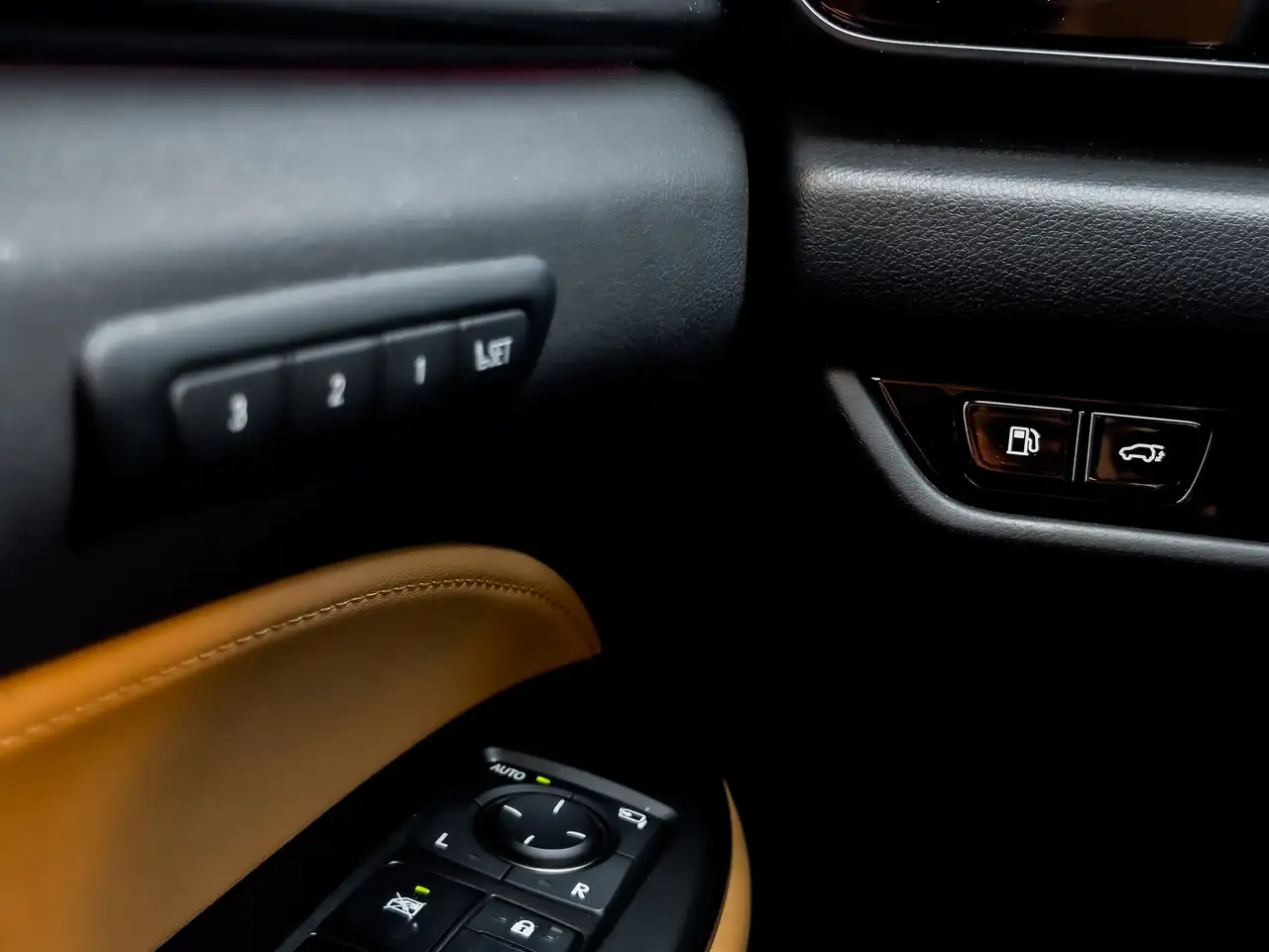Lexus NX photo Lexus NX