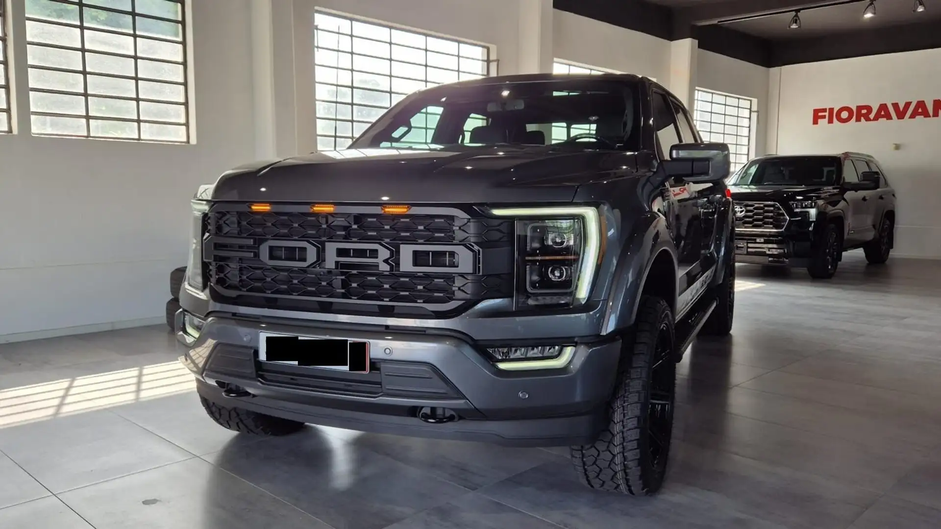 Ford F 150 LARIAT 5.0L V8 4x4 SUPERCREW - BLACK ROCK Grigio - 1