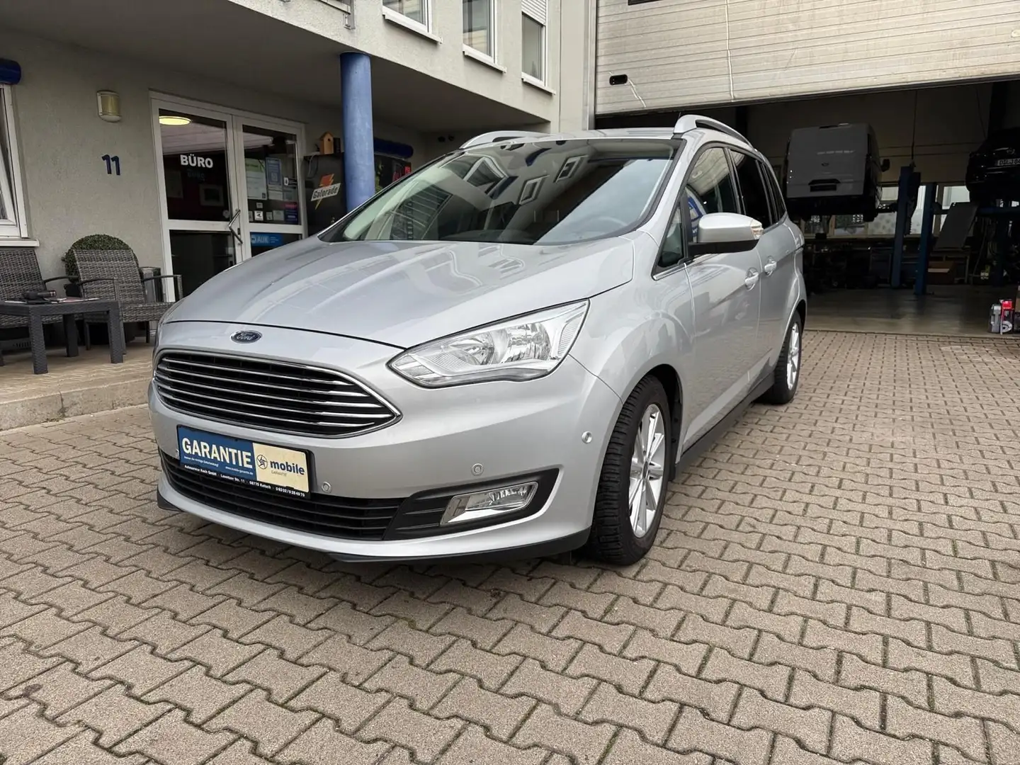Ford Grand C-Max Titanium Finanzierung Garantie Argent - 2