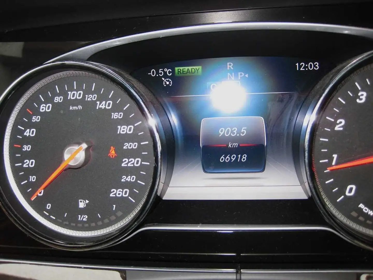 Mercedes-Benz E 350 Coupe 9G-TRONIC Avantgarde Modrá - 2