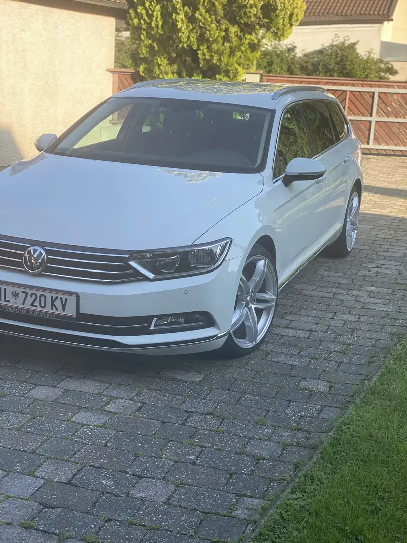 Volkswagen Passat Variant Passat Variant Highline 1,6 TDI Highline Weiß - 1