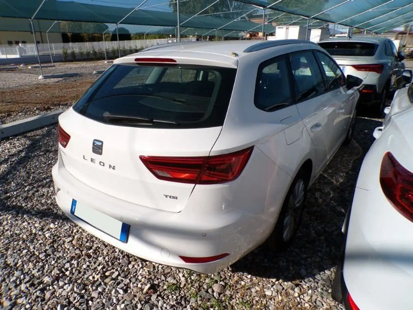 SEAT Leon 1.5 TGI 130 CV DSG ST STYLE FULL LED NAVI Bianco - 2