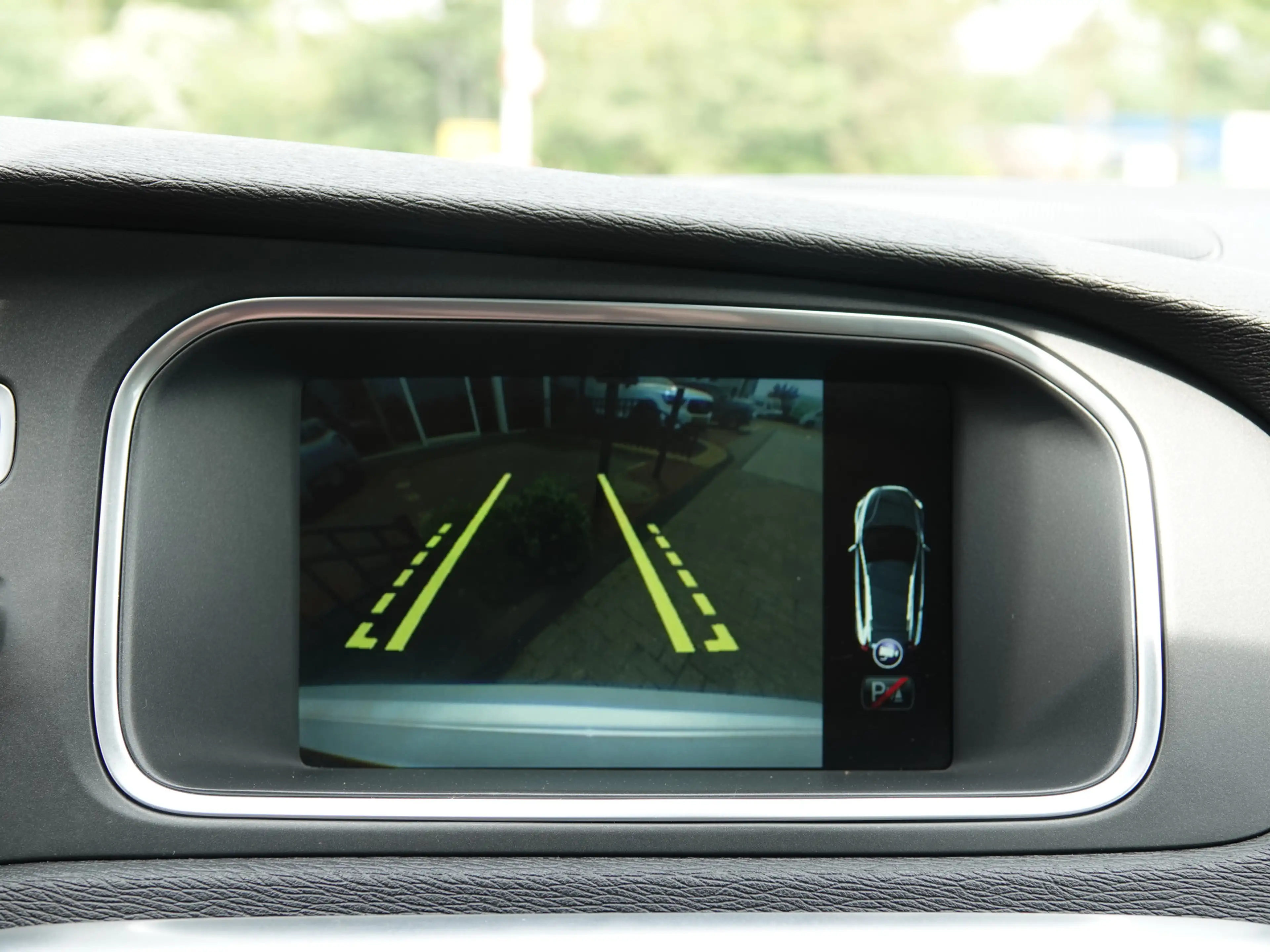 Volvo V40 Cross Country 1.6 T4 180PK Ocean Race PANO | VOL LEER | HK-AUDIO — photo 21