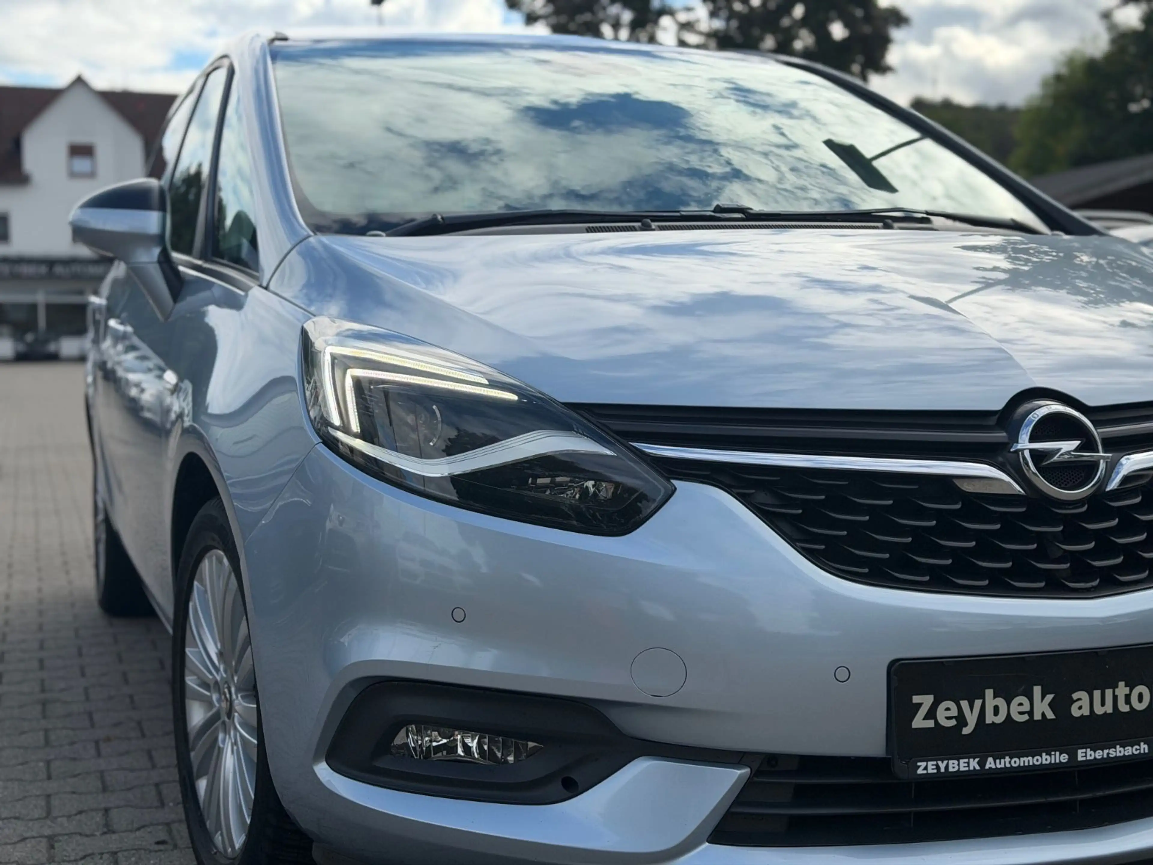 Opel Zafira C ON — photo 3