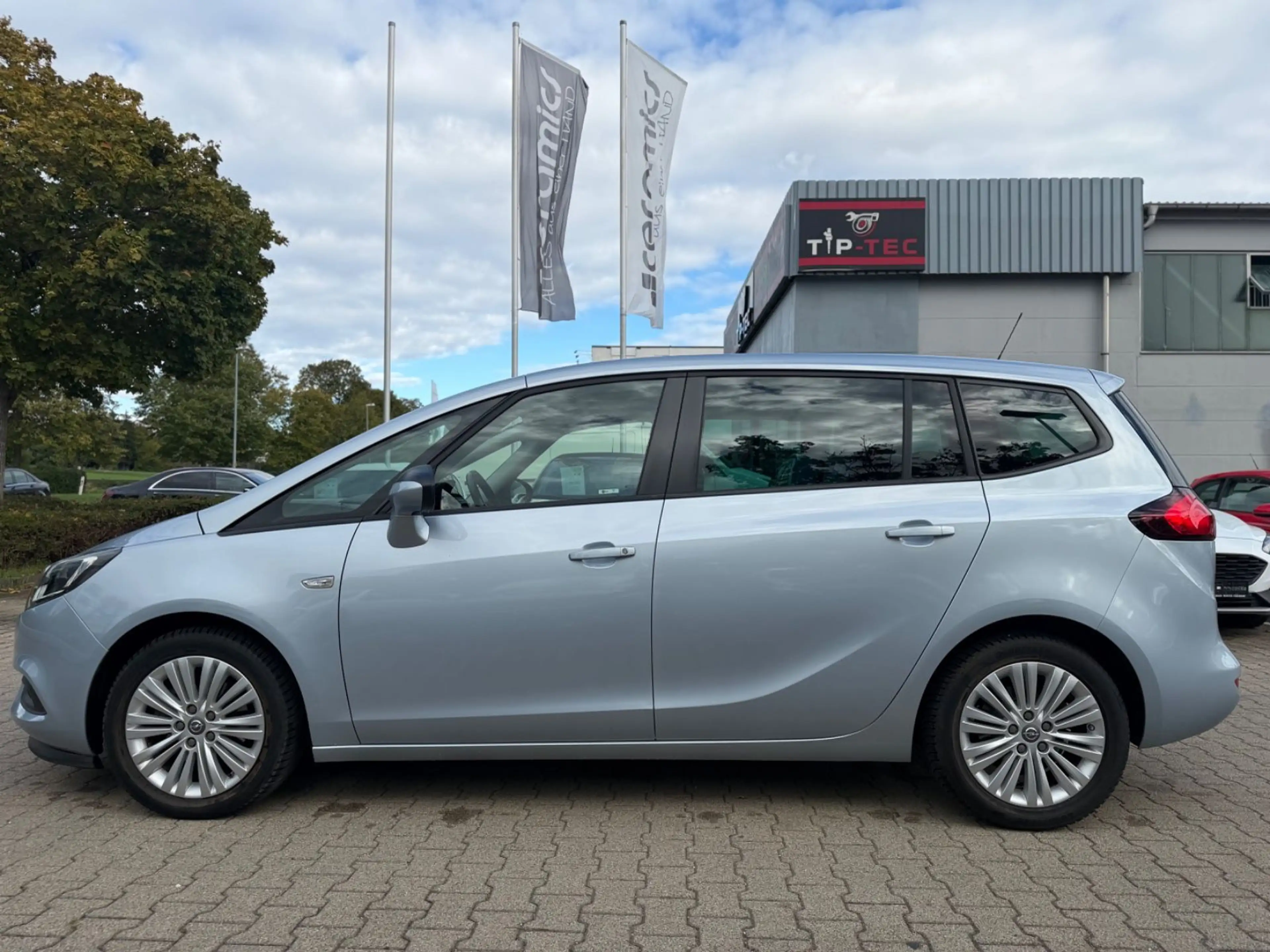 Opel Zafira C ON — photo 5