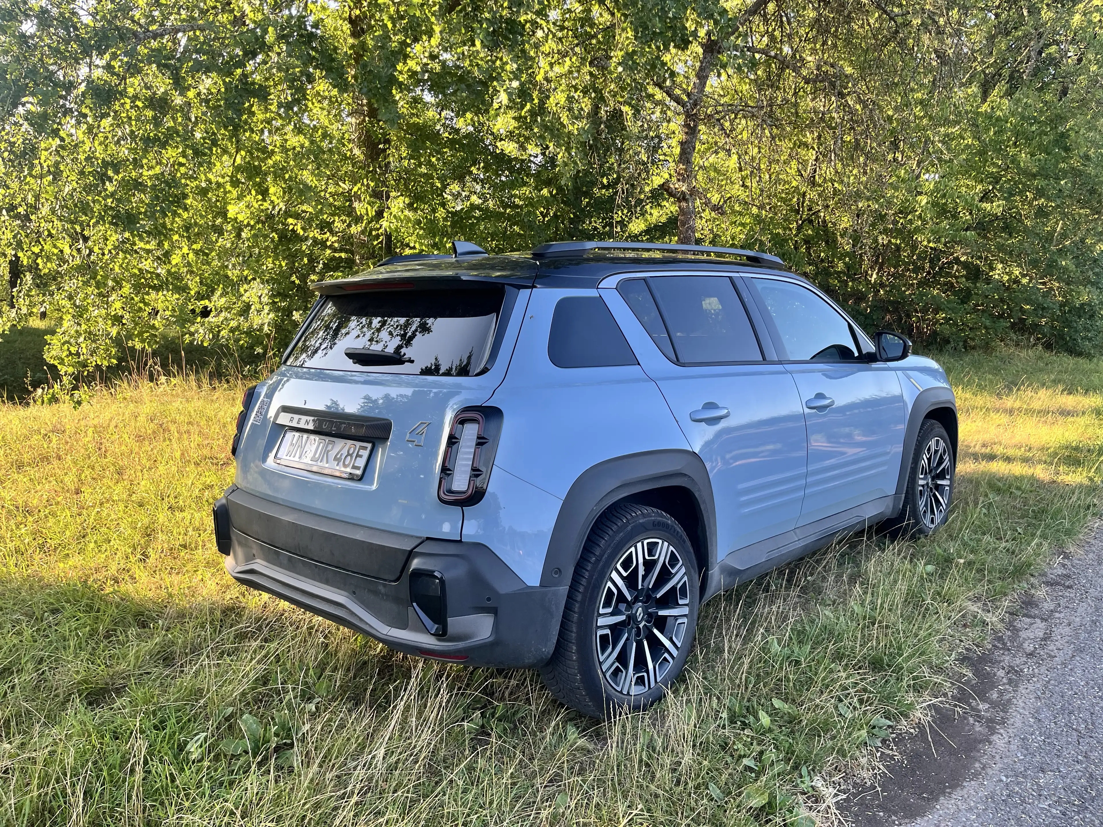 Renault R 4 R 4 E-Tech Iconic 150 Comfort Range — photo 5