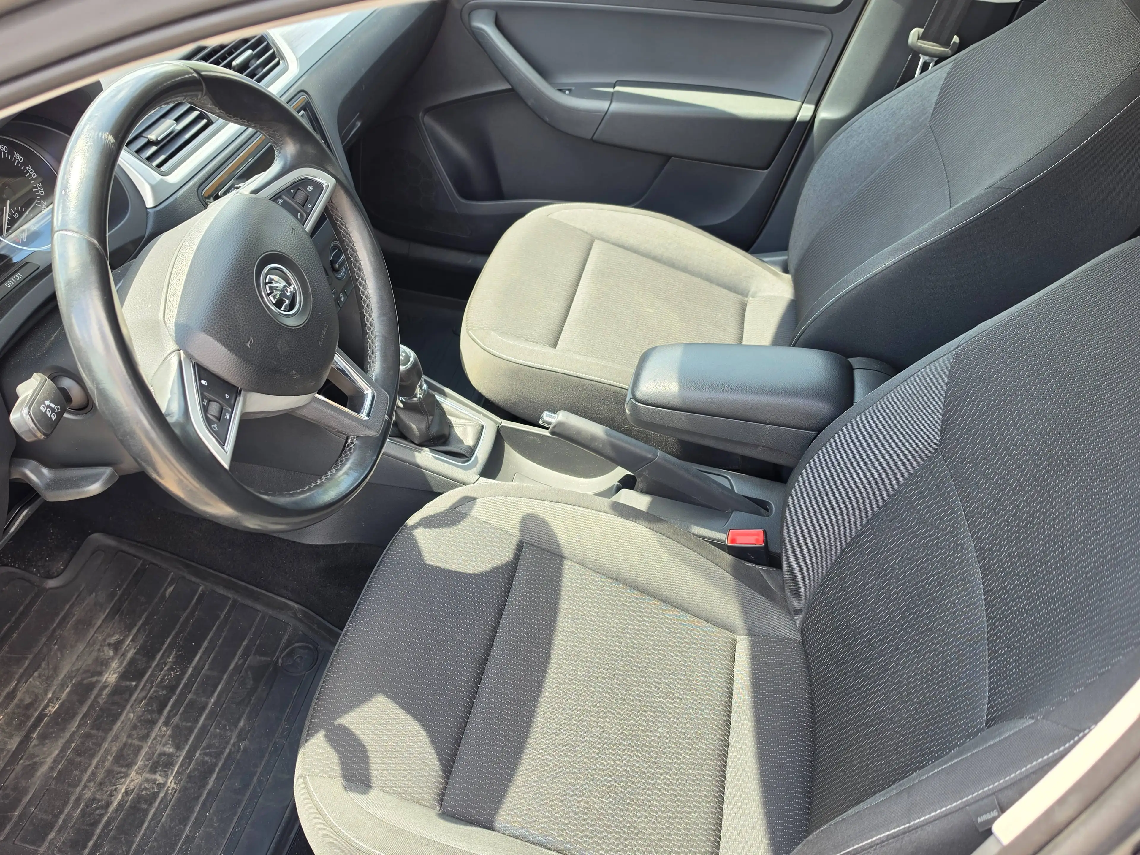 Skoda Rapid/Spaceback 1.2 Ambition *gepflegt* — photo 11