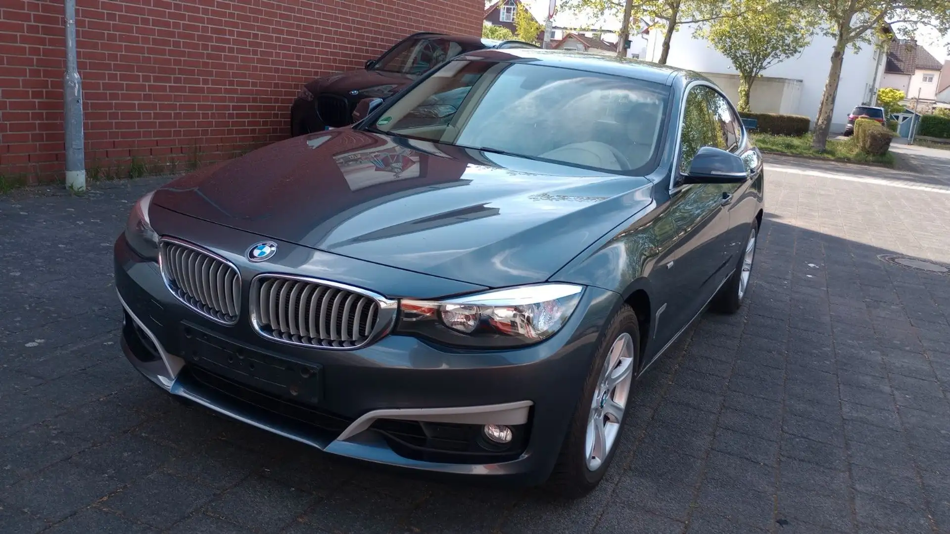 BMW 320 320 GranTurismo 1.HD Teilleder eHeckk Scheckheft Grau - 1