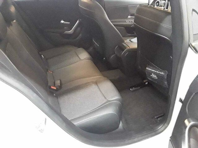 Mercedes-Benz CLA 180 Style R-Kamera+SHZ+DAB+Carplay+18" — photo 6