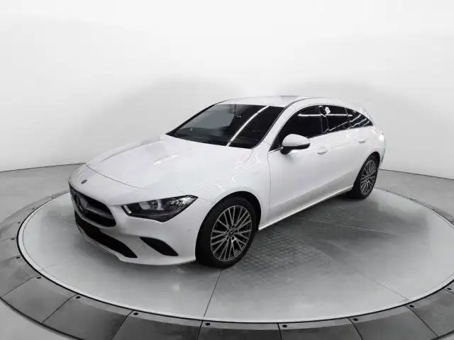 Mercedes-Benz CLA 180 Style R Kamera+SHZ+DAB+Carplay+18"