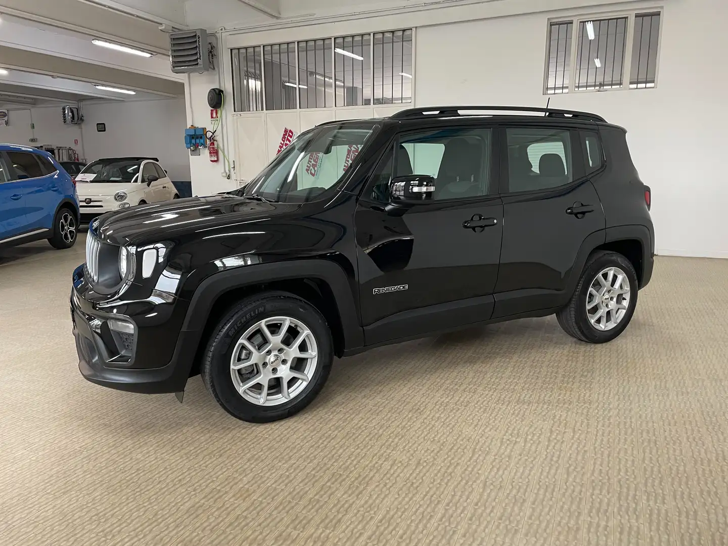 Jeep Renegade 1.5 turbo t4 mhev Limited 2wd 130cv dct Km 19000 Nero - 2
