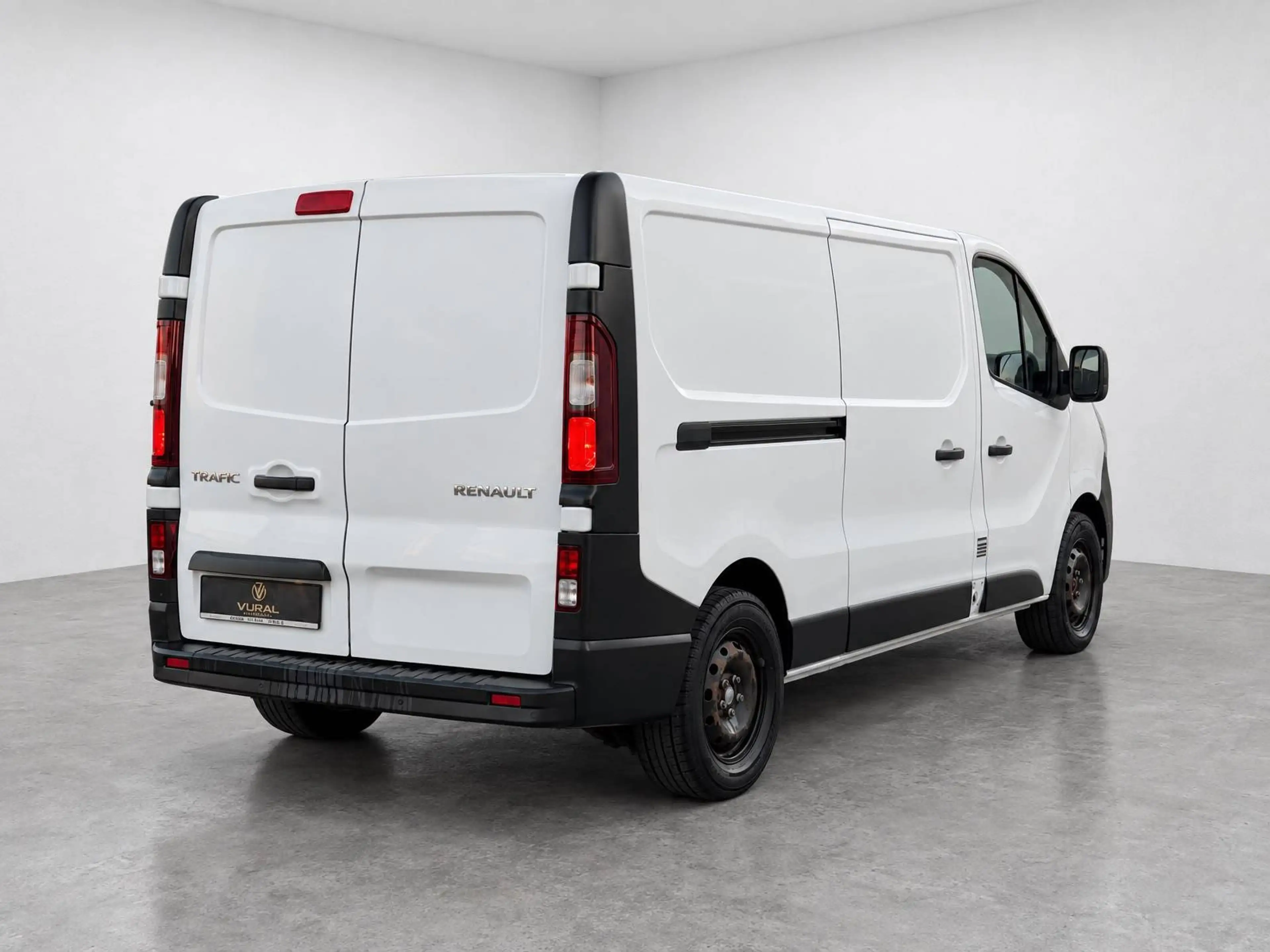 Renault Trafic L2H1 | LED | 2.0 Liter | — photo 5