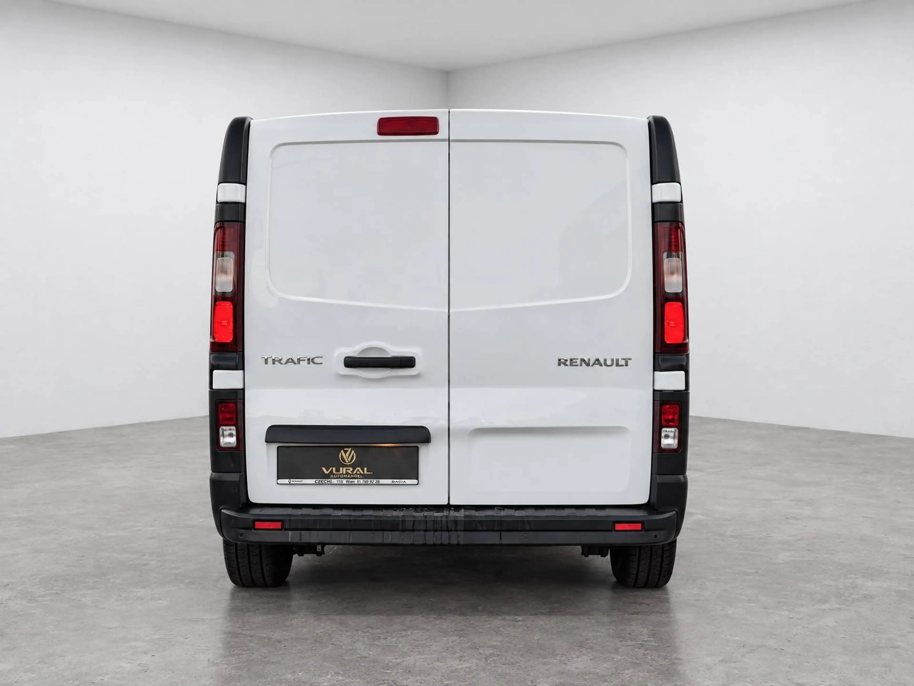 Renault Trafic L2H1 | LED | 2.0 Liter | — photo 7