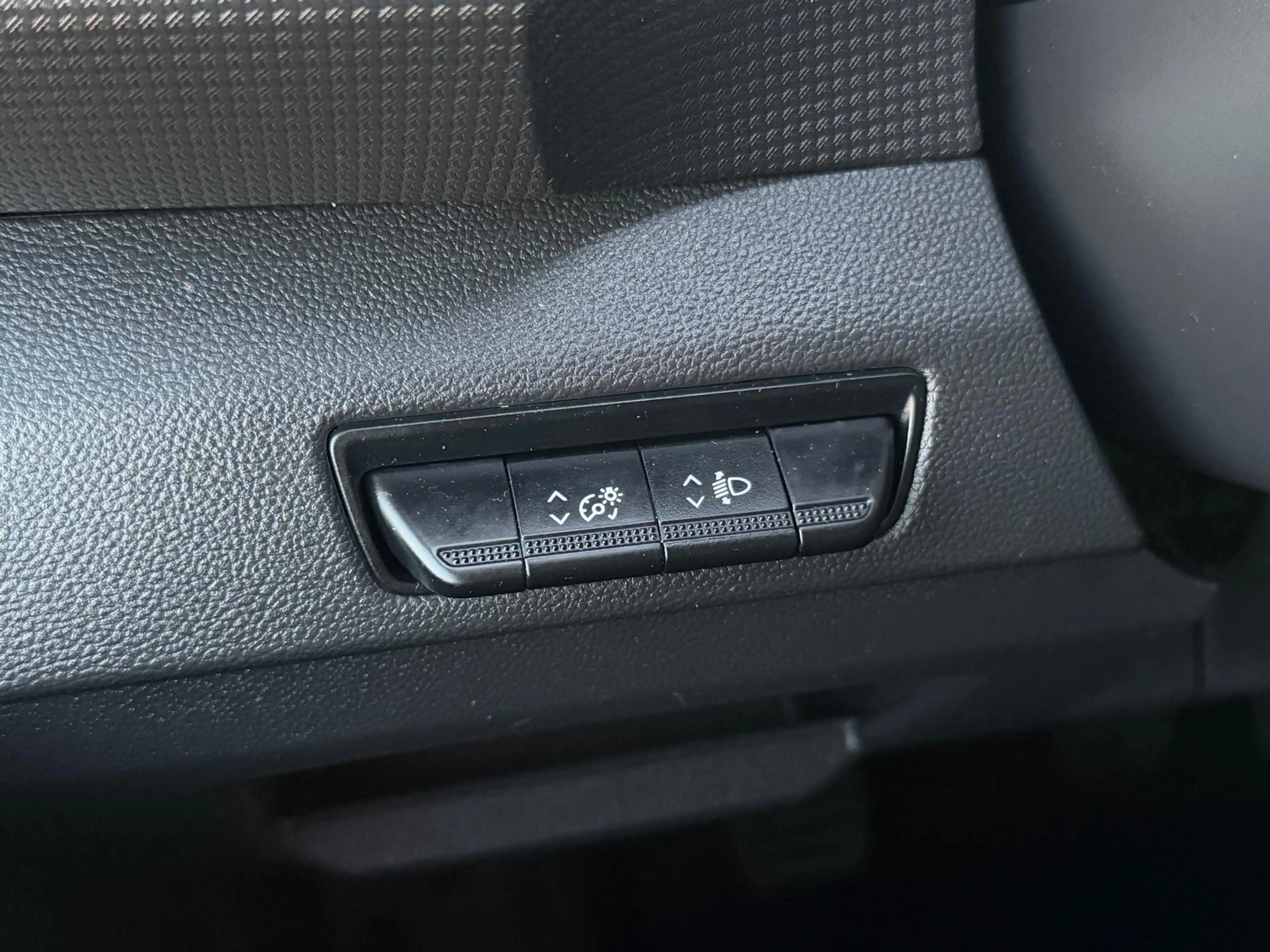 Renault Trafic L2H1 | LED | 2.0 Liter | — photo 12