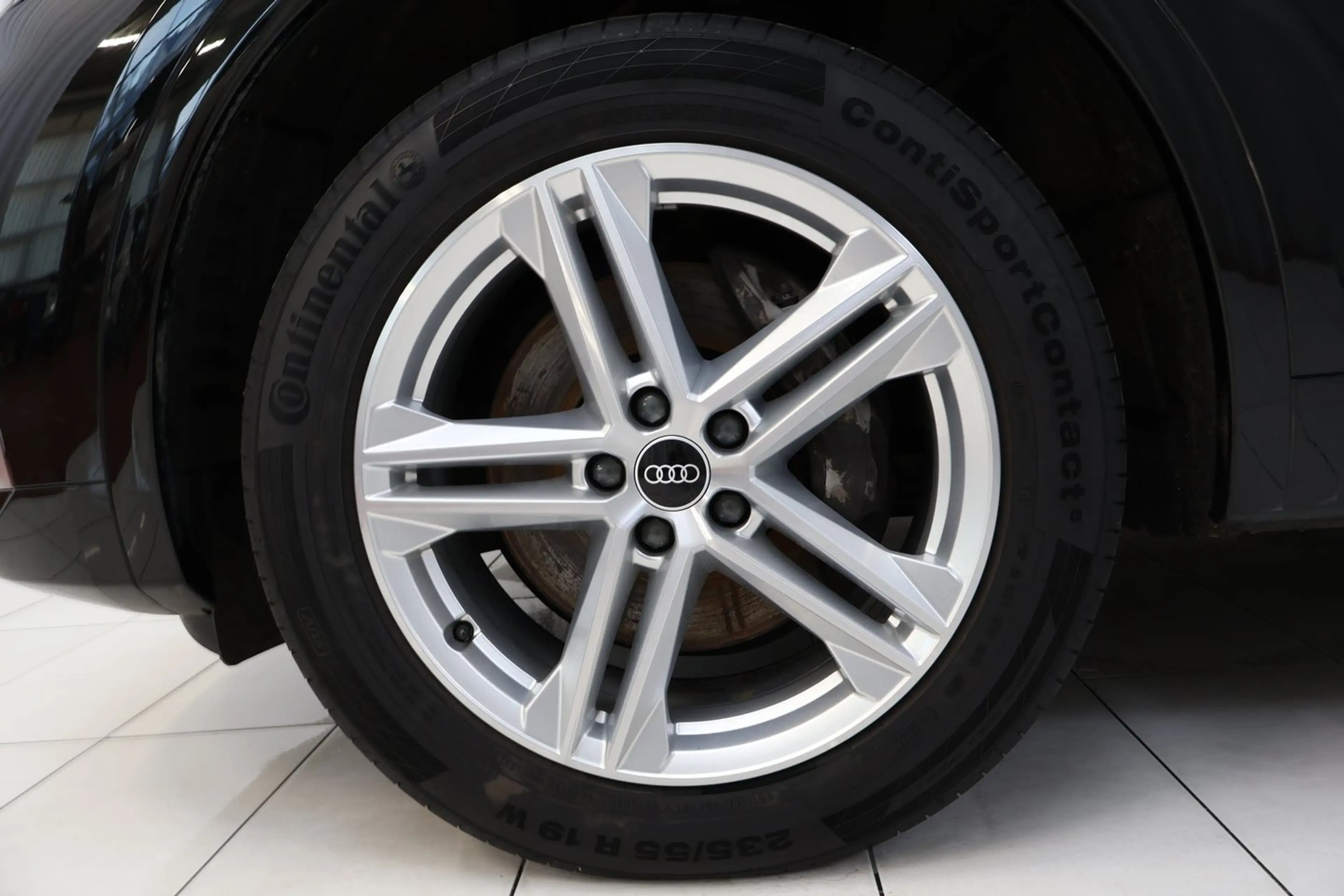 Audi Q5 55 TFSI e quattro S line — photo 14