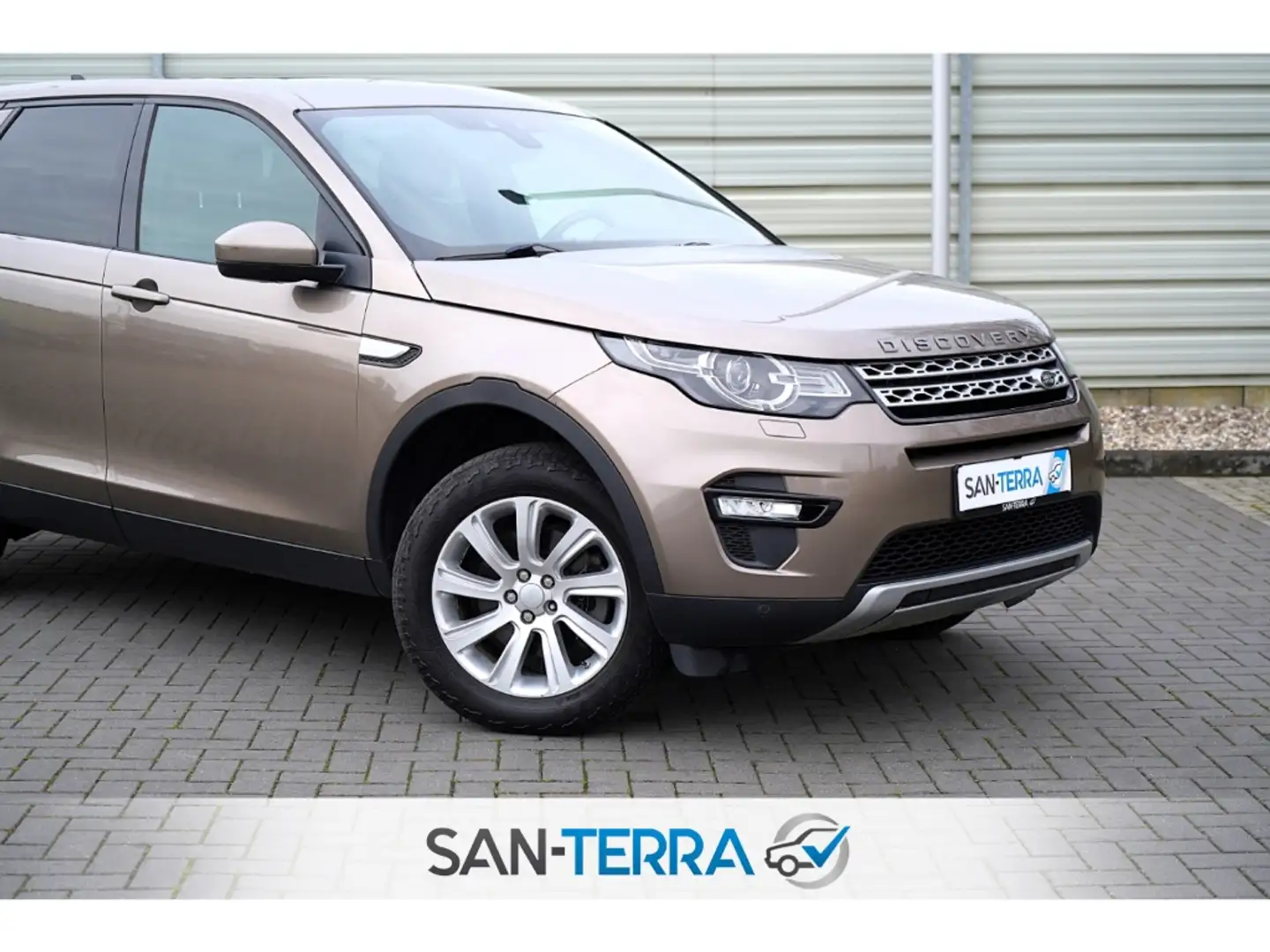 Land Rover Discovery Sport HSE 2.0 TD4 XENON*PANO*LEDER*MEMORY*AHK* Braun - 2
