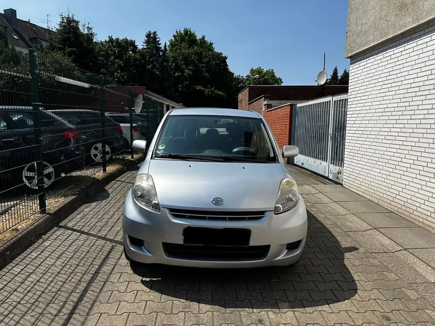 Daihatsu Sirion 1.5 S TÜV NEU*2.HAND* KLIMA Silber - 2