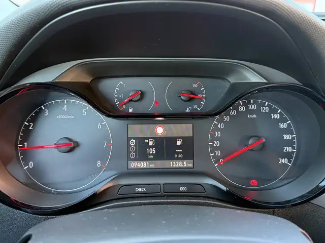 Opel Crossland view 12