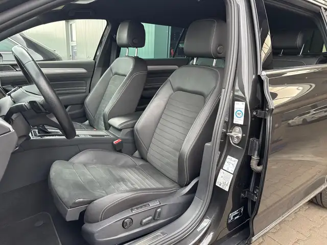 Volkswagen Passat view 13