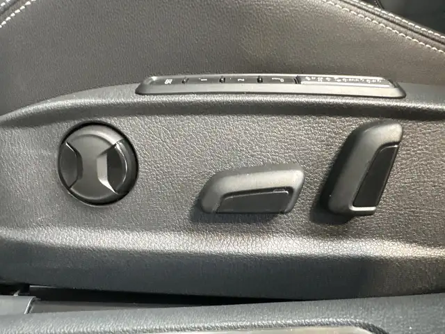 Volkswagen Passat view 10