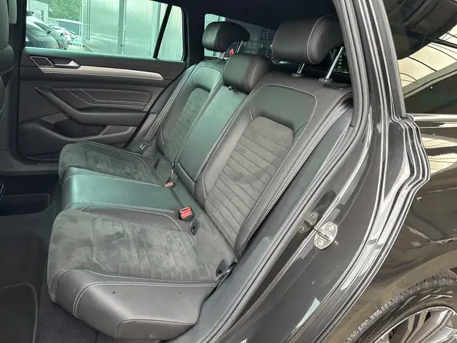 Volkswagen Passat view 15