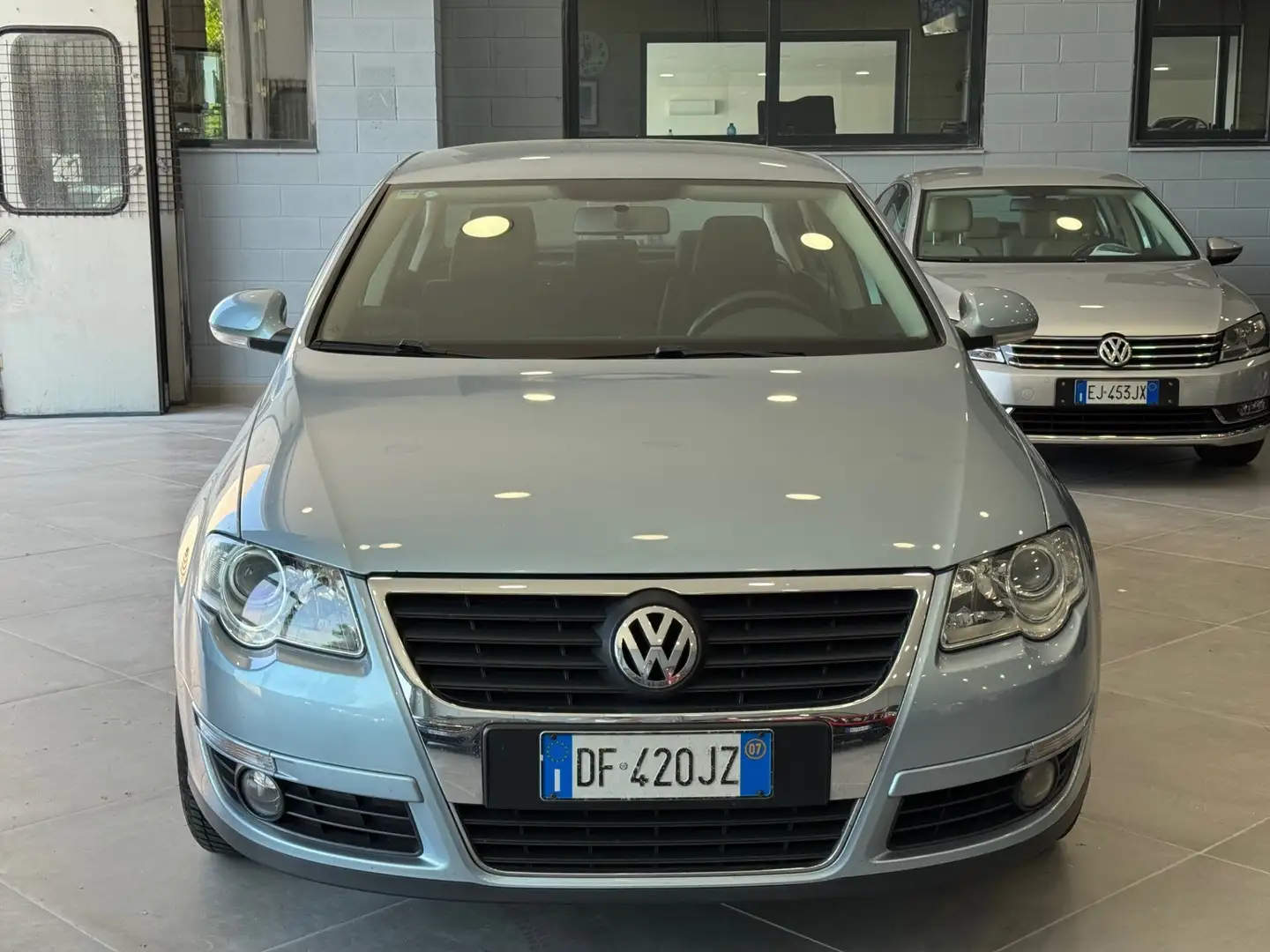 Volkswagen Passat 2.0 16V TDI 4mot. Highline Blu/Azzurro - 2