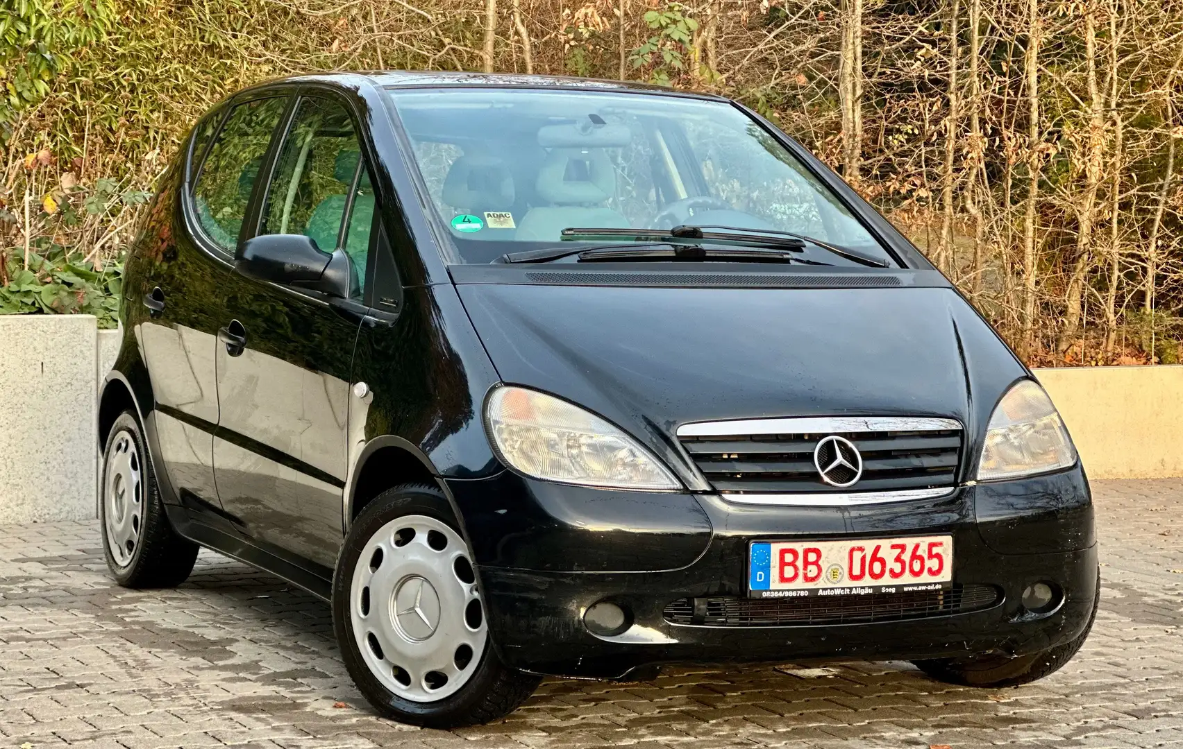 Mercedes-Benz A 140 A-Klasse+AUTOMATIK+TÜV NEU+ÖL NEU+SHZ Schwarz - 2
