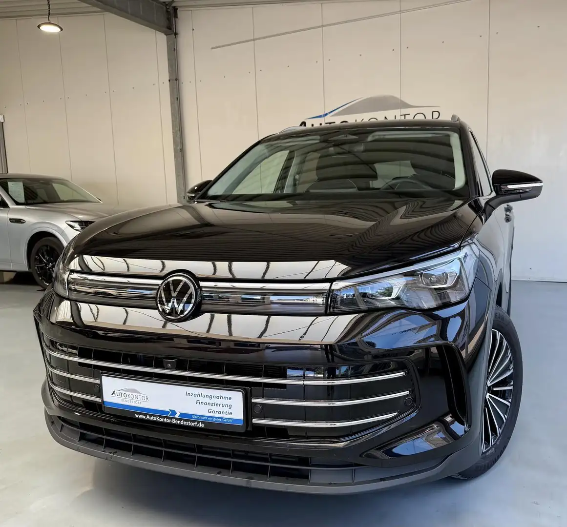 Volkswagen Tiguan Elegance Autom., *Matrix *Navi *Kamera *AHK Schwarz - 2