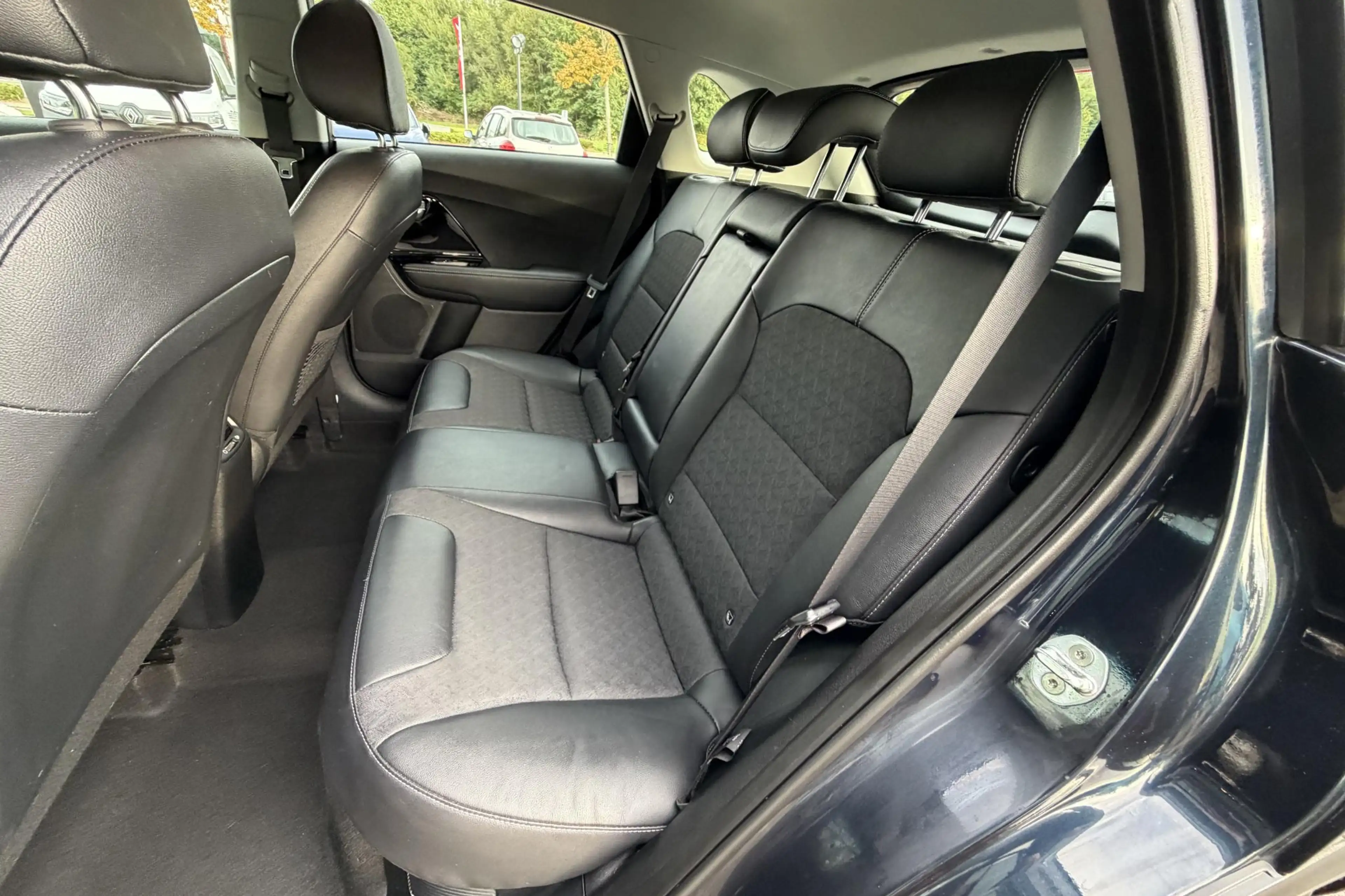Kia Niro 1.6 GDi Hybrid DynamicLine — photo 6