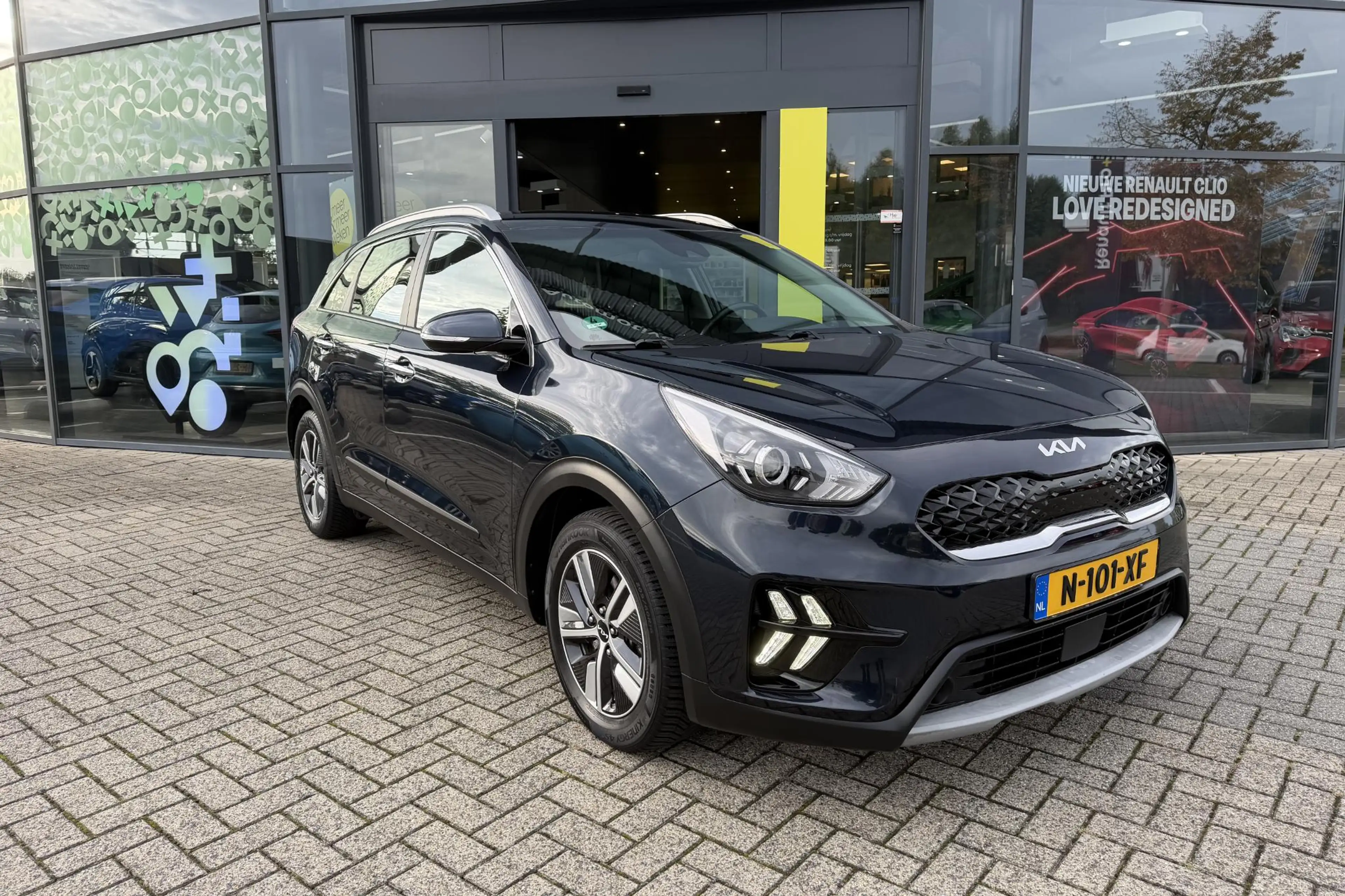 Kia Niro 1.6 GDi Hybrid DynamicLine — photo 2