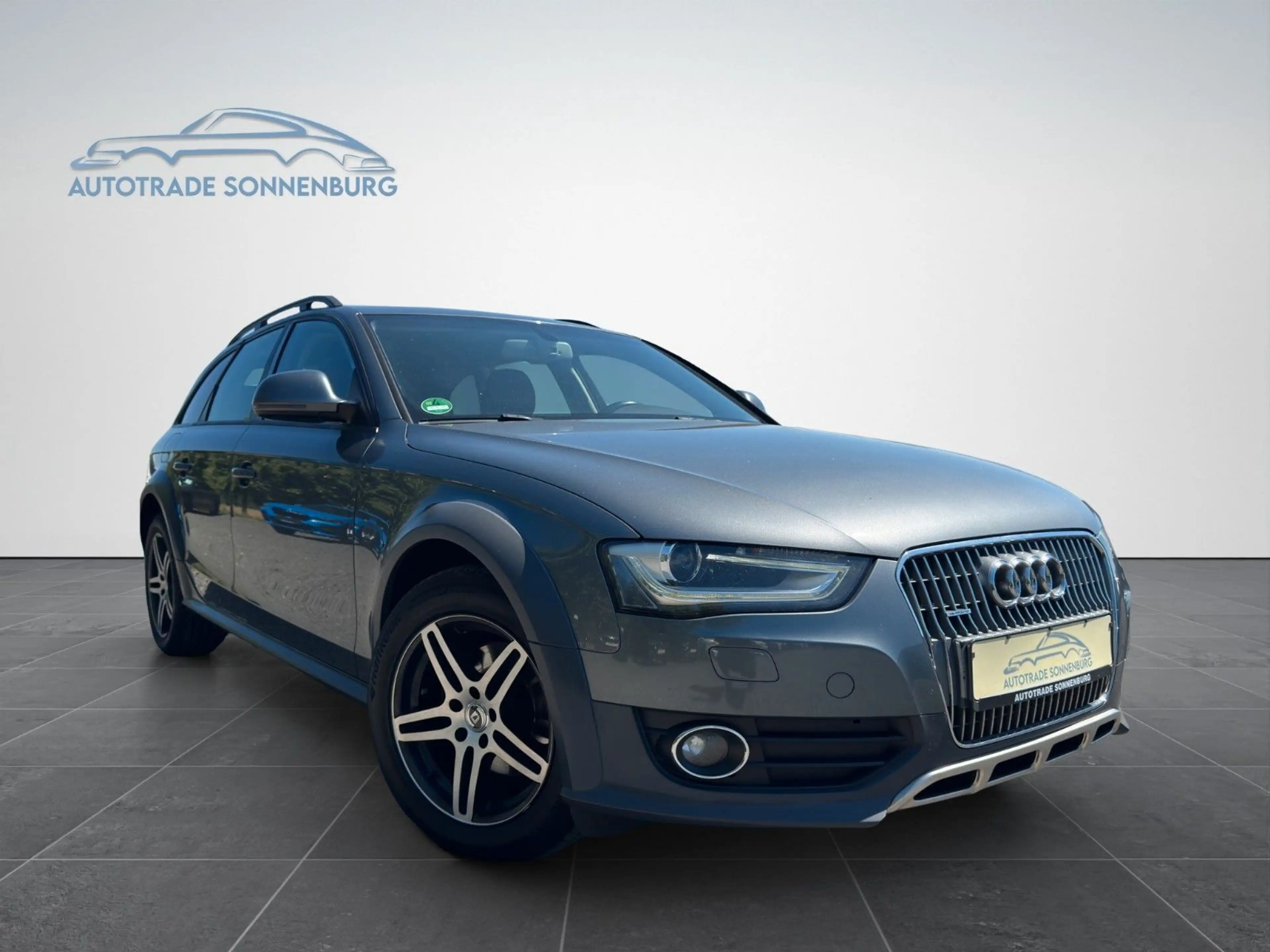 Audi A4 allroad Quattro 2.0 TDI * AHK * Navi
