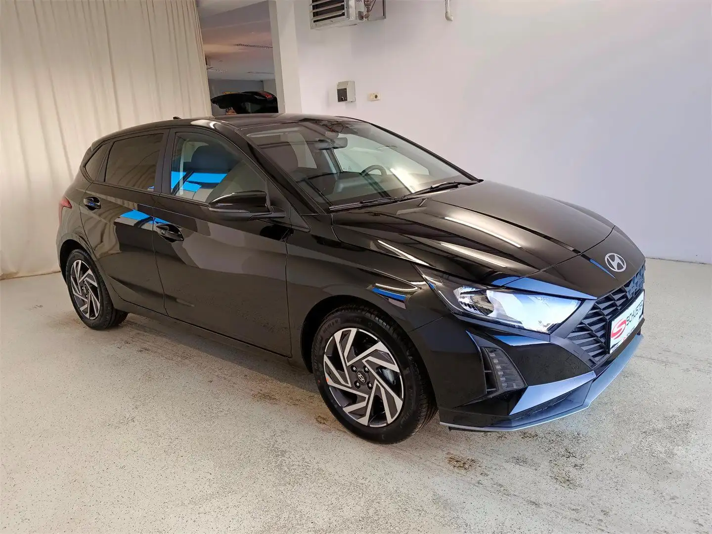 Hyundai i20 (BC3) 1,2 Jubile 1.2 MPI b5bj1 Schwarz - 1