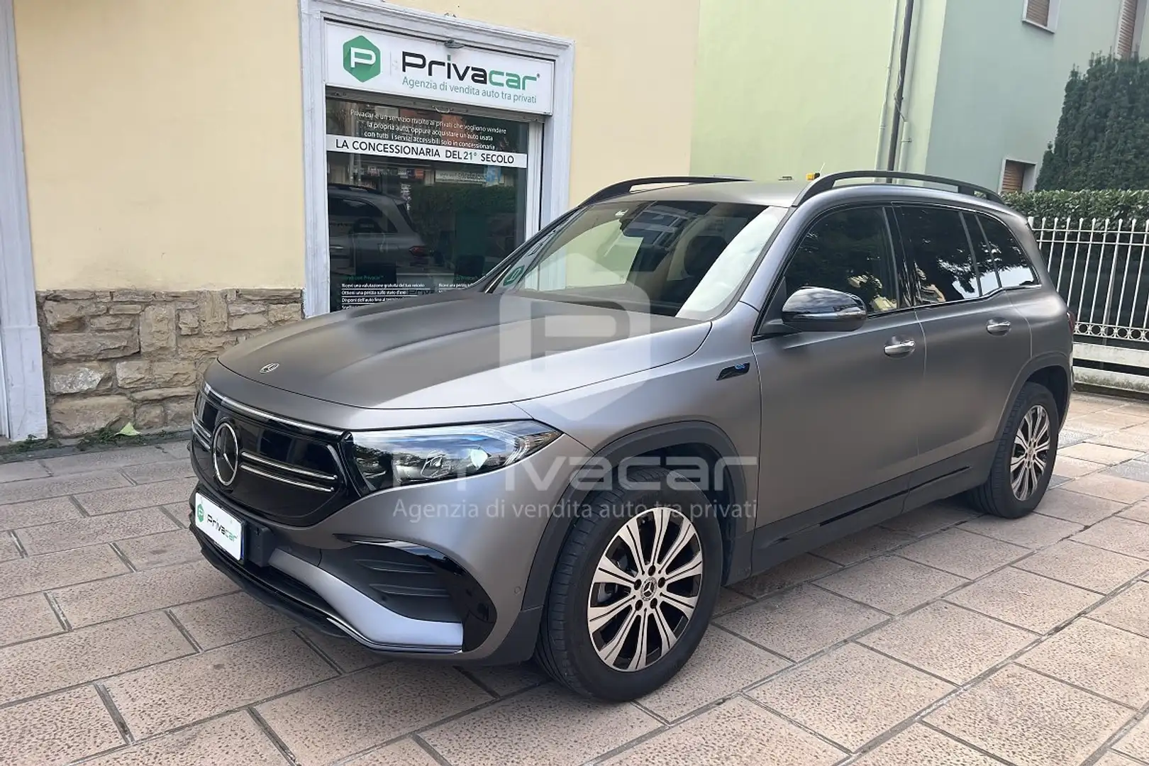 Mercedes-Benz EQB 350 EQB 350 4Matic Premium Pro Zilver - 1