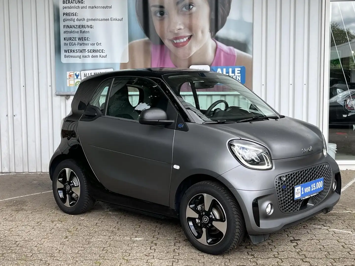 smart forTwo EQ*EXCLUSIVE*22kW*PANORAMA*MEDIA*JBL*CAM*PDC*LED*K Grau - 1