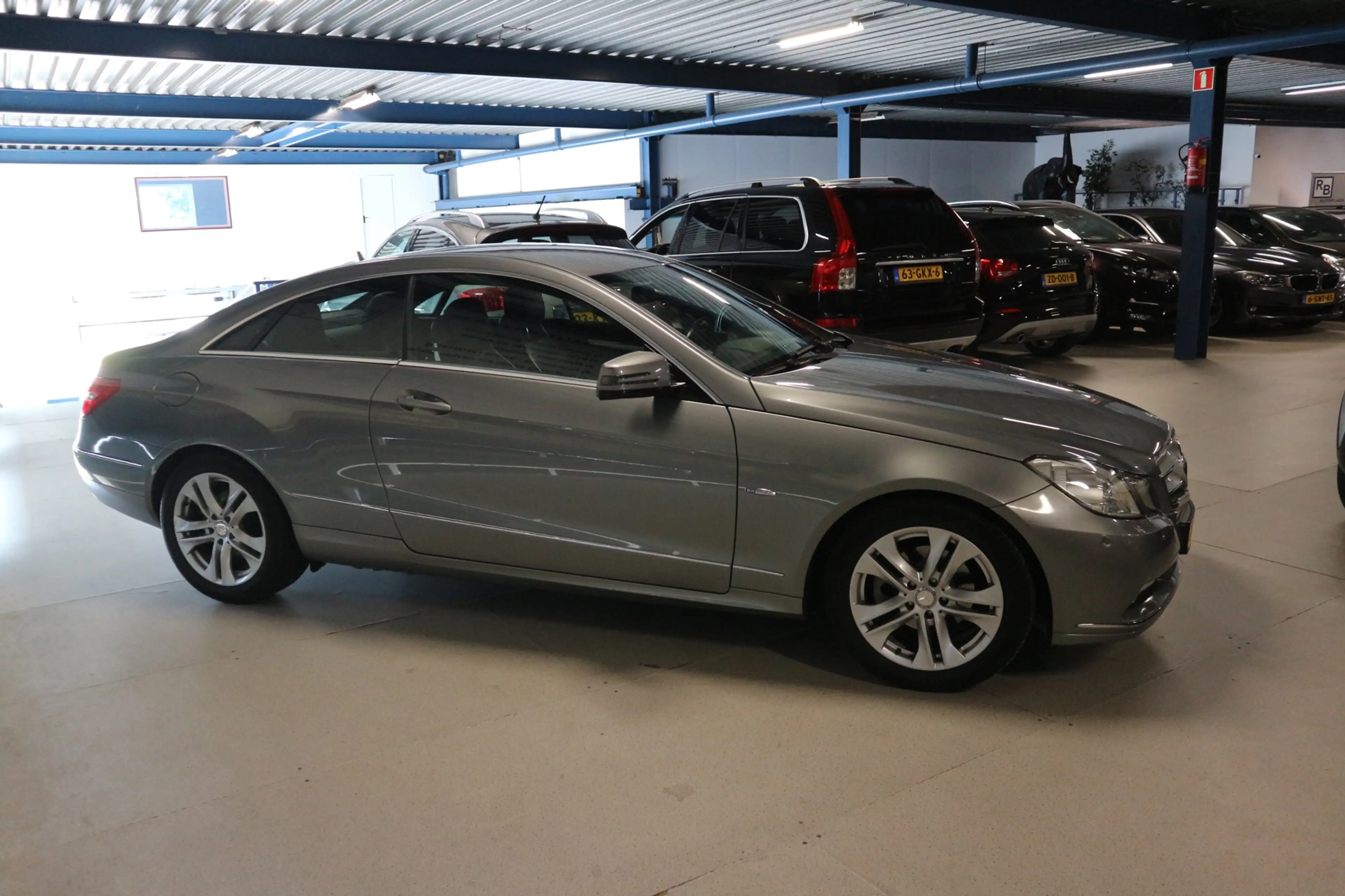 Mercedes-Benz E 250 Coupé CGI Elegance MOTOR GEREVISEERD/ COMPLETE HIS — photo 11