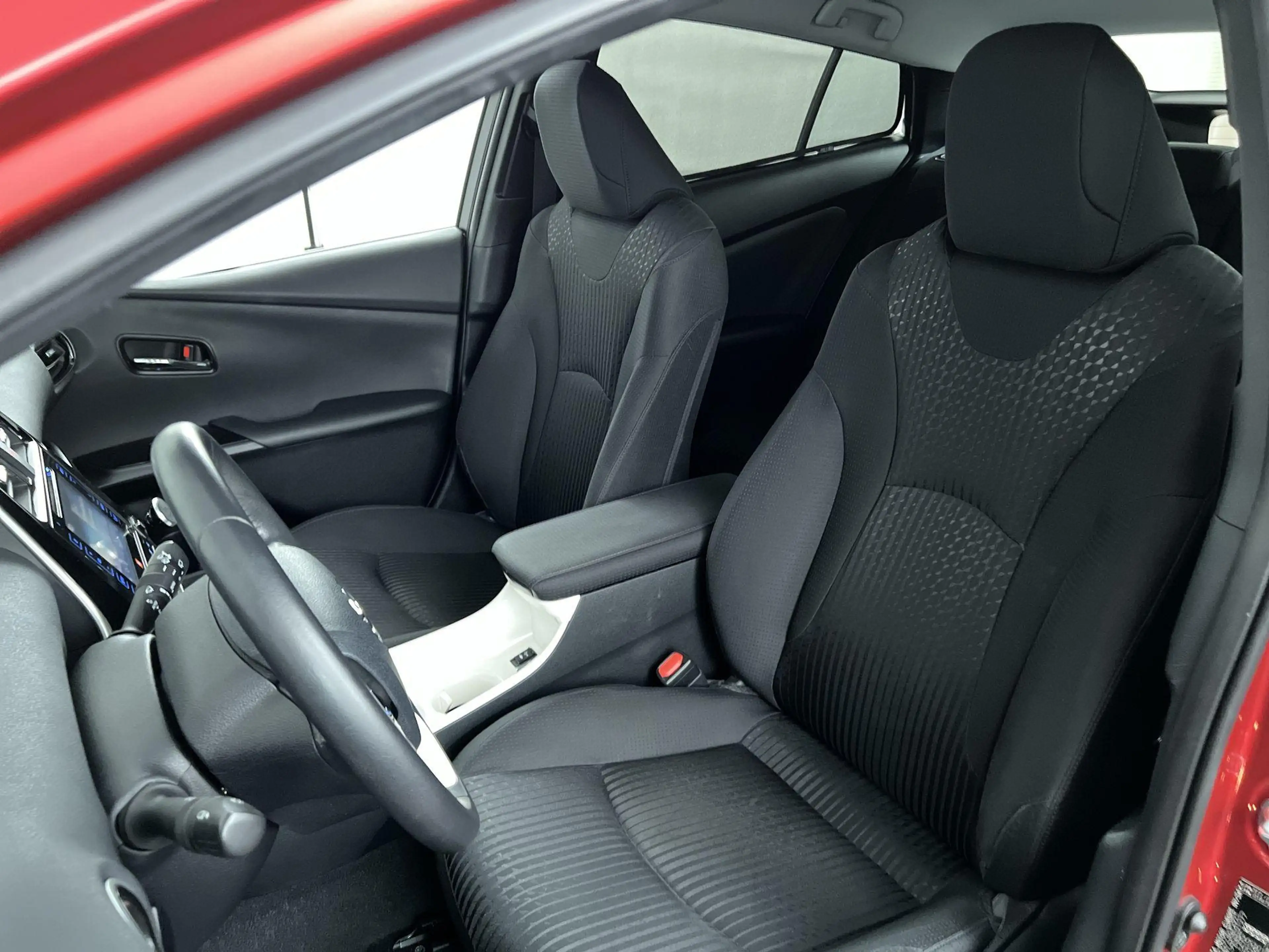 Toyota Prius 1.8 Executive — photo 11