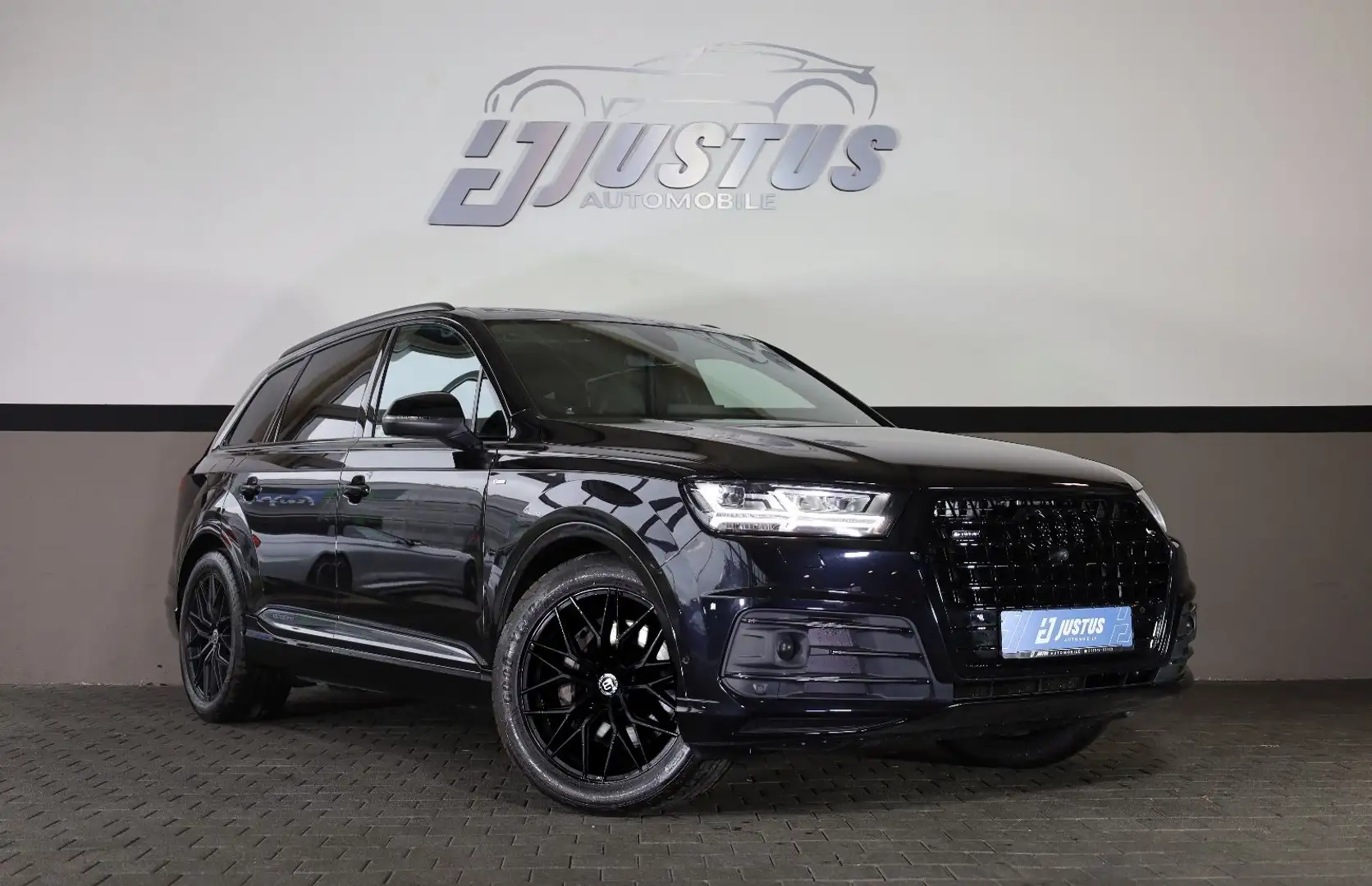 Audi Q7 3.0TFSI/360*/AHK/7-Sitzer/B&O/ACC/SHZ/SBL/R20 Schwarz - 1