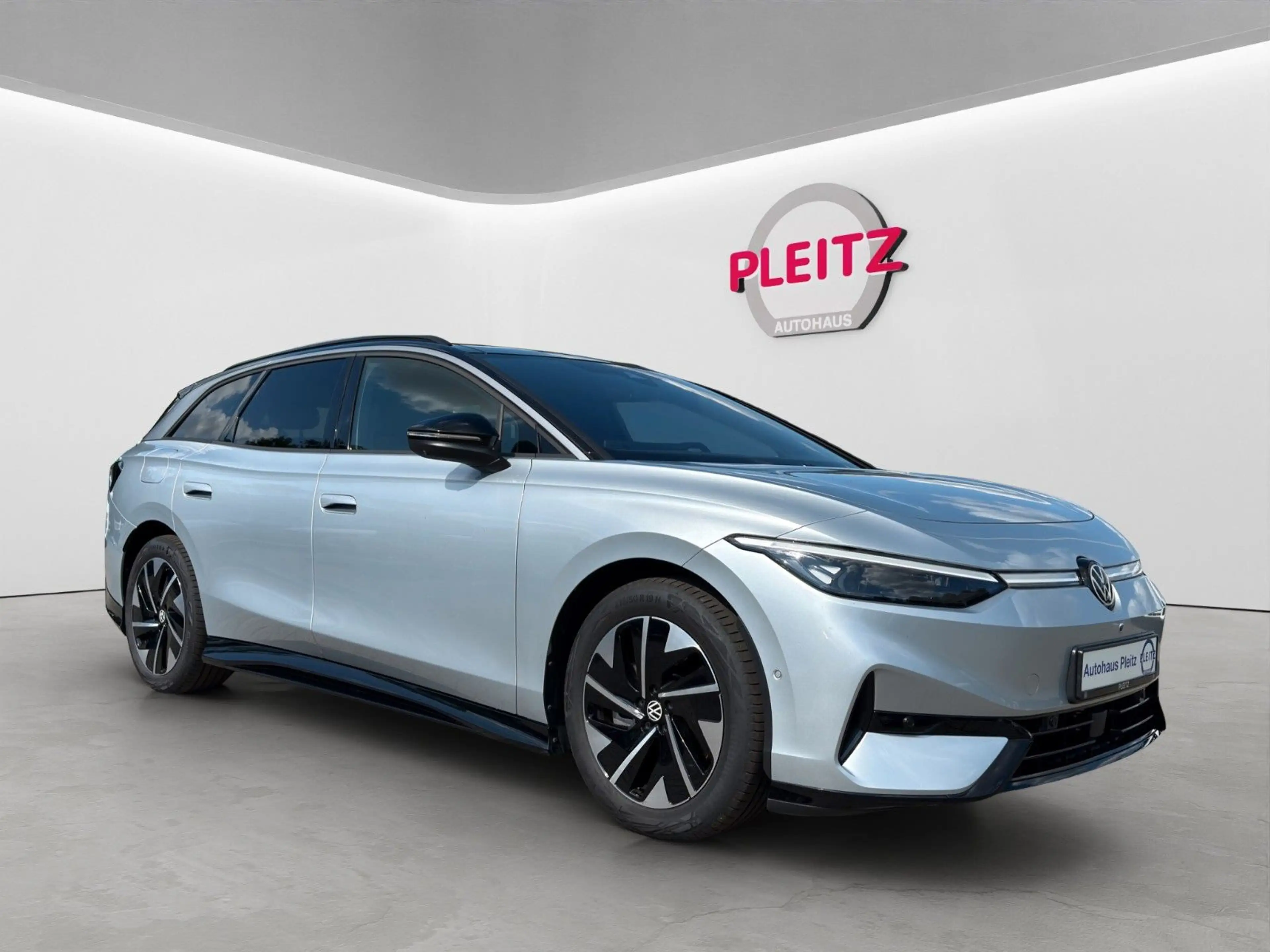 Volkswagen ID.7 Tourer Pro S 210 kW I AHK PANO HUD IQ.LIGHT — photo 8
