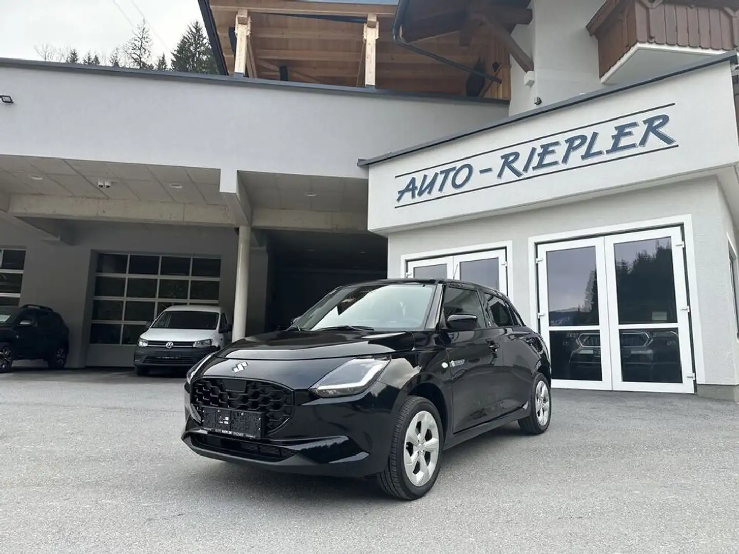 Suzuki Swift 1,2 Hybrid Allgrip Shine Schwarz - 1