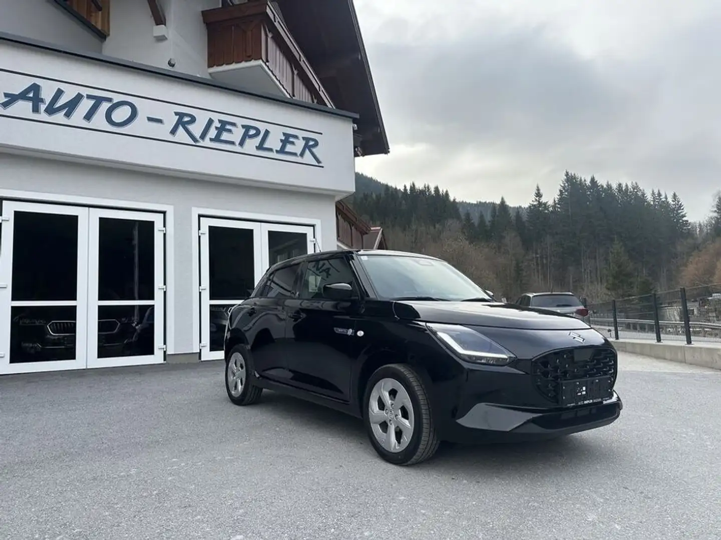 Suzuki Swift 1,2 Hybrid Allgrip Shine Schwarz - 2