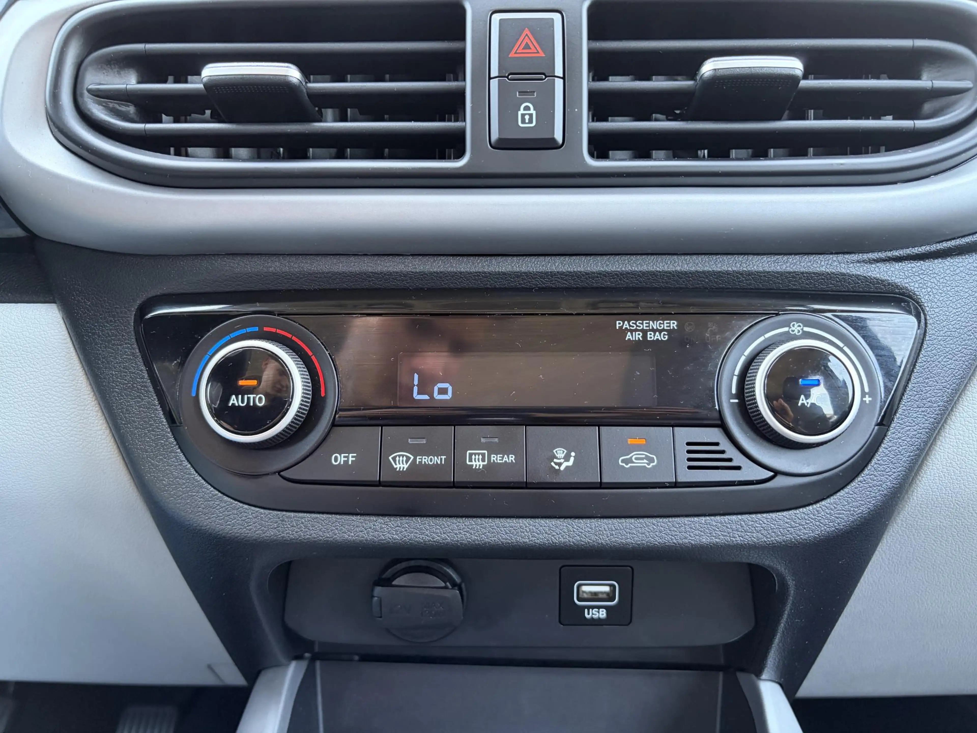 Hyundai i10 1.0 Premium / Airco / Apple Carplay/Android Auto / — photo 19