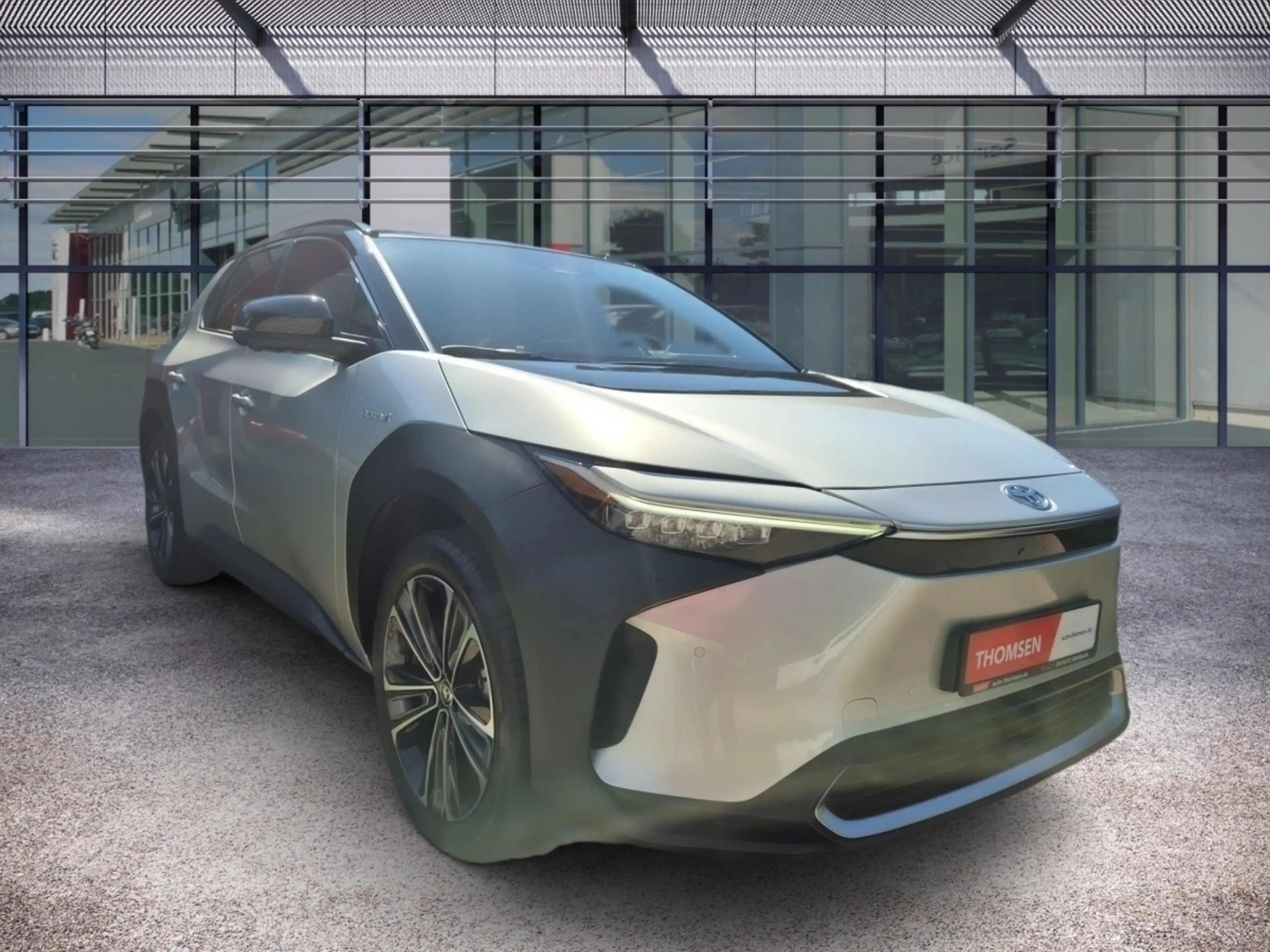 Toyota bZ4X AWD Lounge ACC+AUT+LED+Navi+Pano+Virtual+LM — photo 8