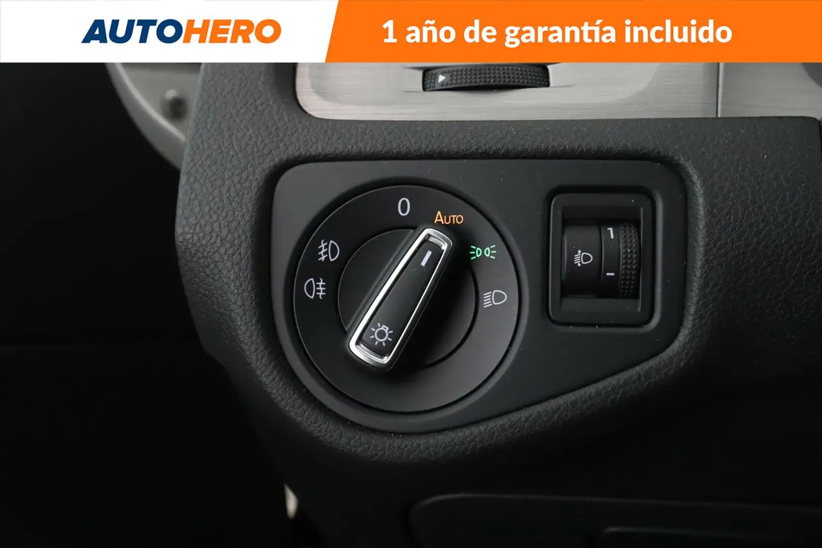 Volkswagen Golf Sportsvan 1.6TDI CR BMT Special Ed. Blanco - 2