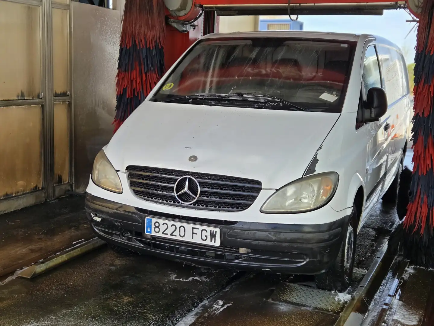 Mercedes-Benz Vito Furgón 111CDI Basica Larga - 2