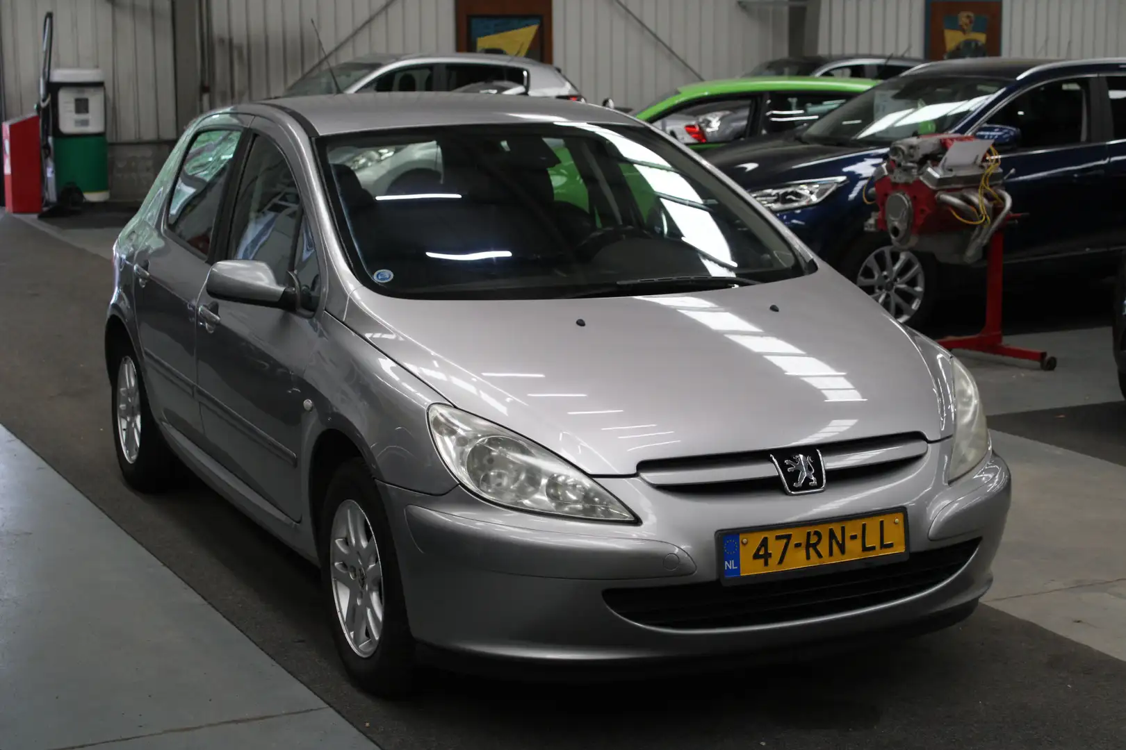 Peugeot 307 1.6-16V XS Premium NAP, Airco, Trekhaak, Cruise co Grijs - 2