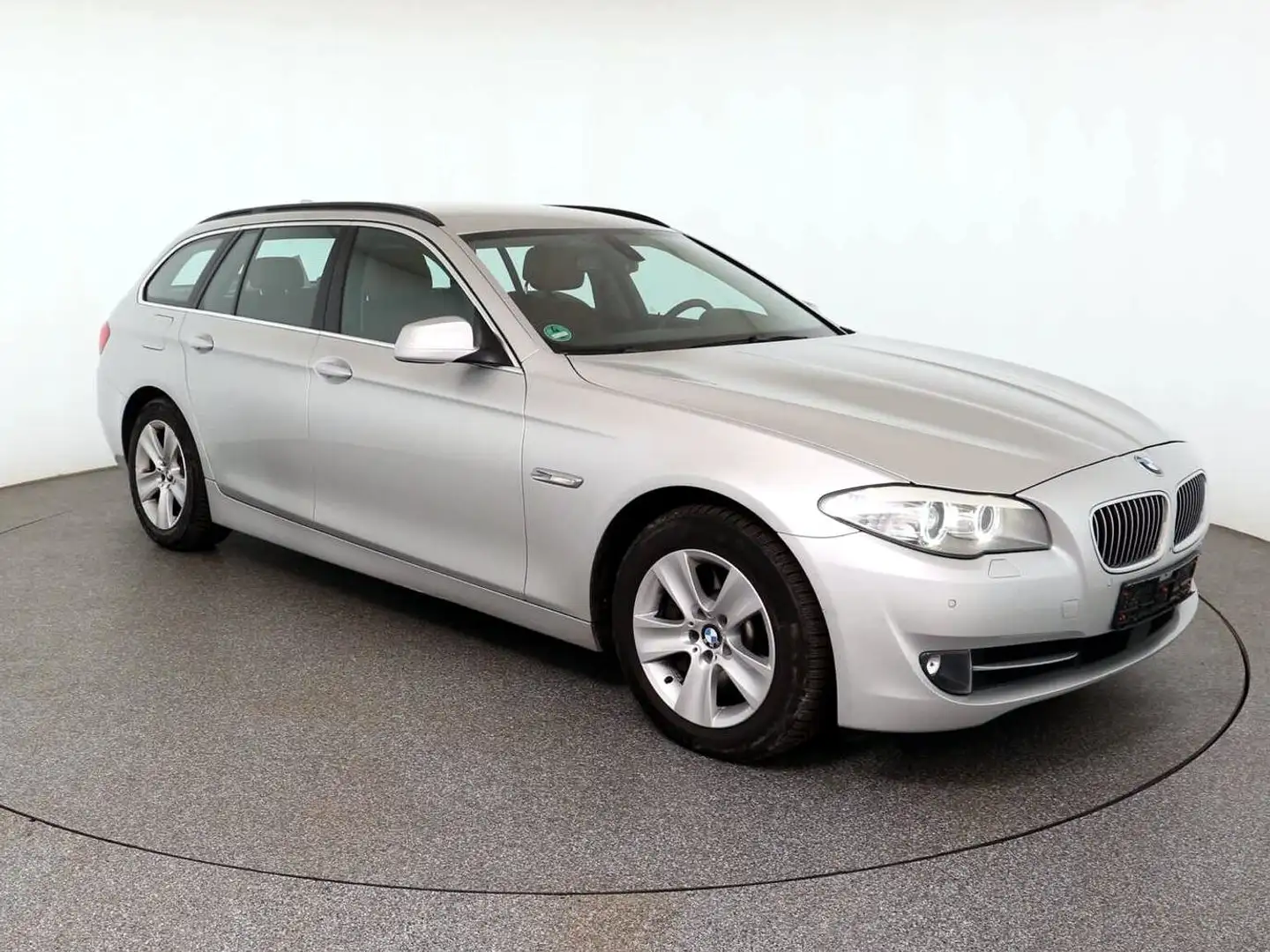 BMW 528 528 xDrive Leder Scheckheft Tüv2027 Service neu Grau - 2