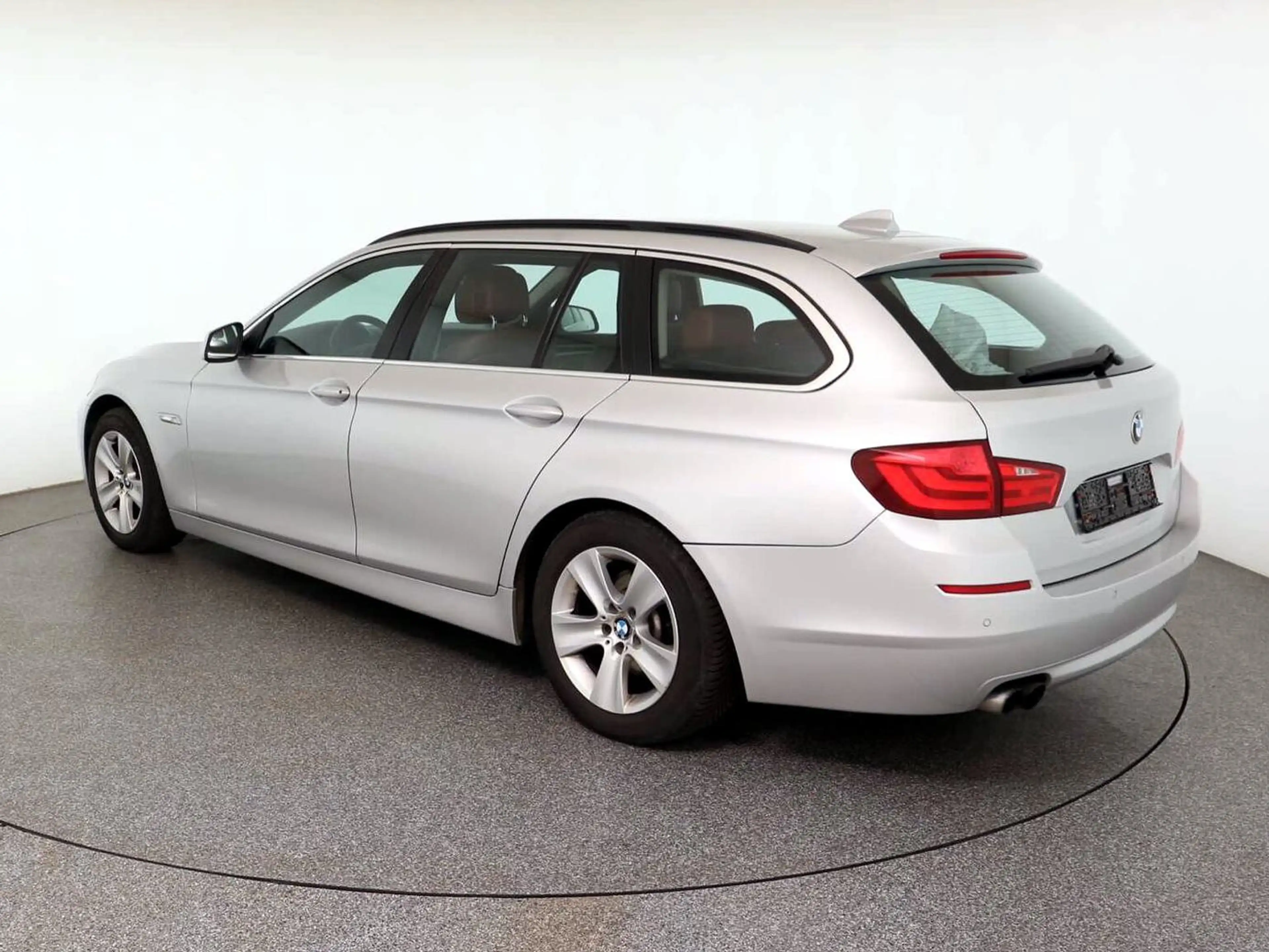 BMW 528 528 xDrive Leder Scheckheft Tüv2027 Service neu — photo 5